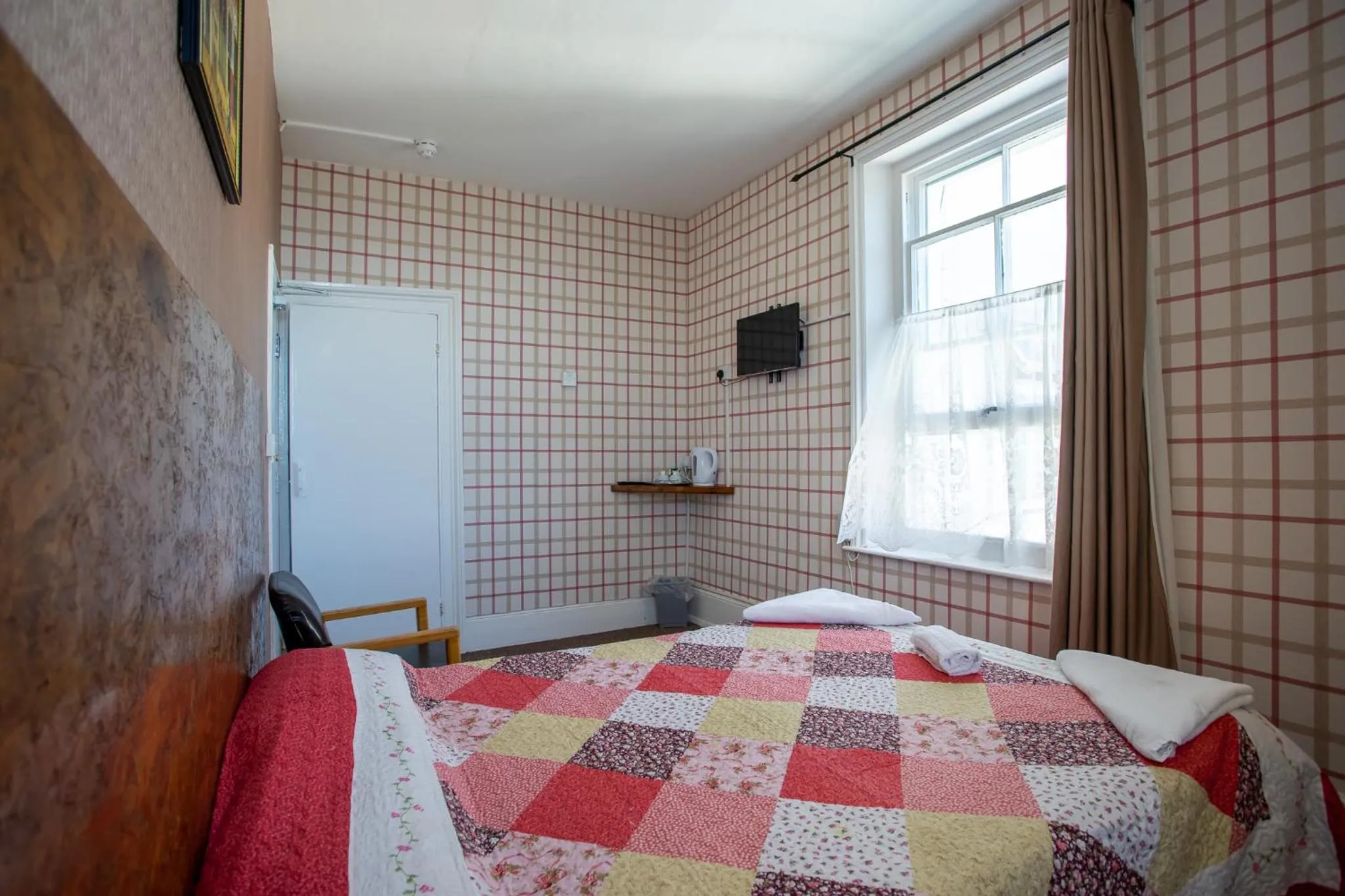 Bed in The Carlton Hotel