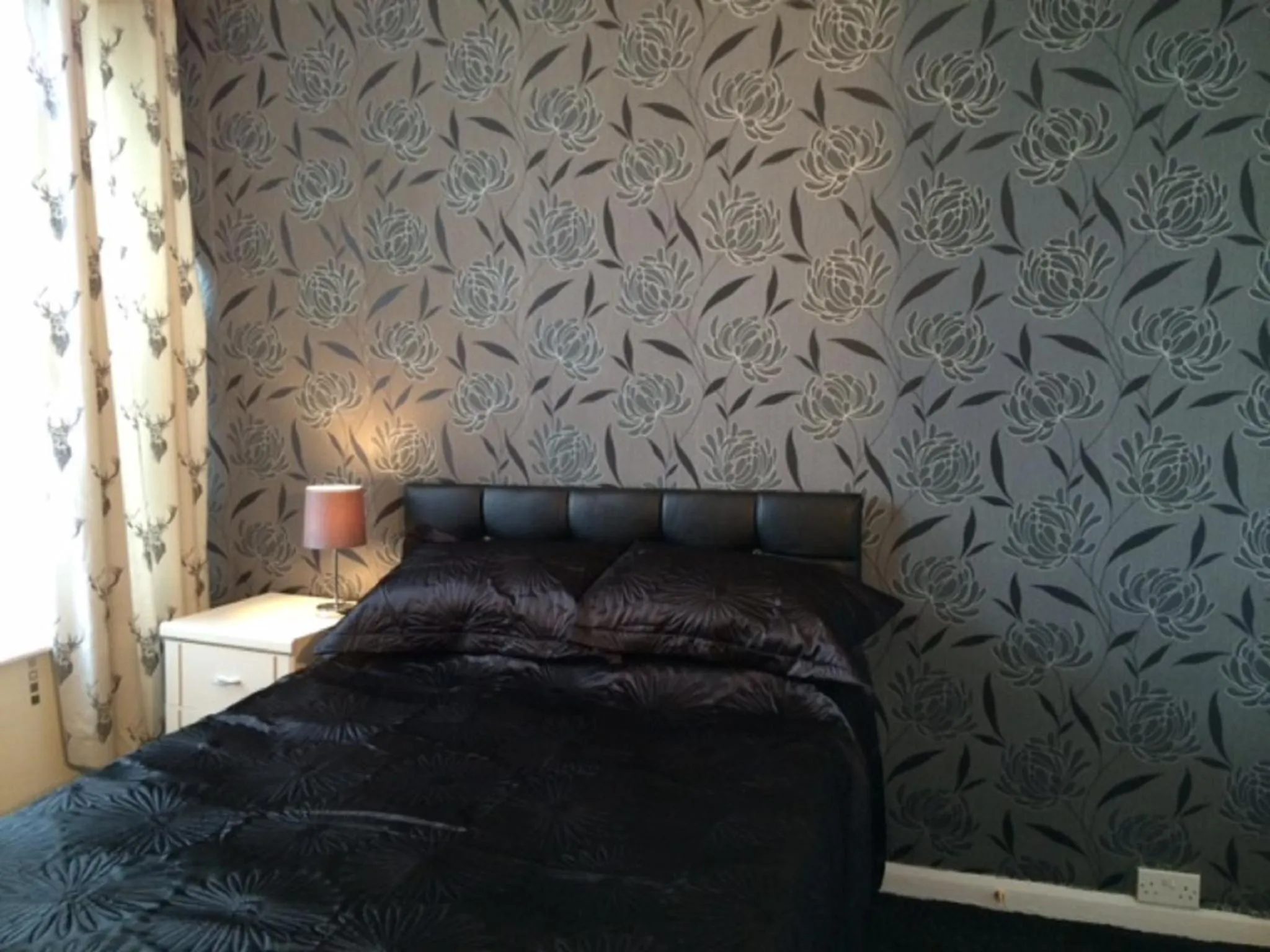 Bed in The Carlton Hotel