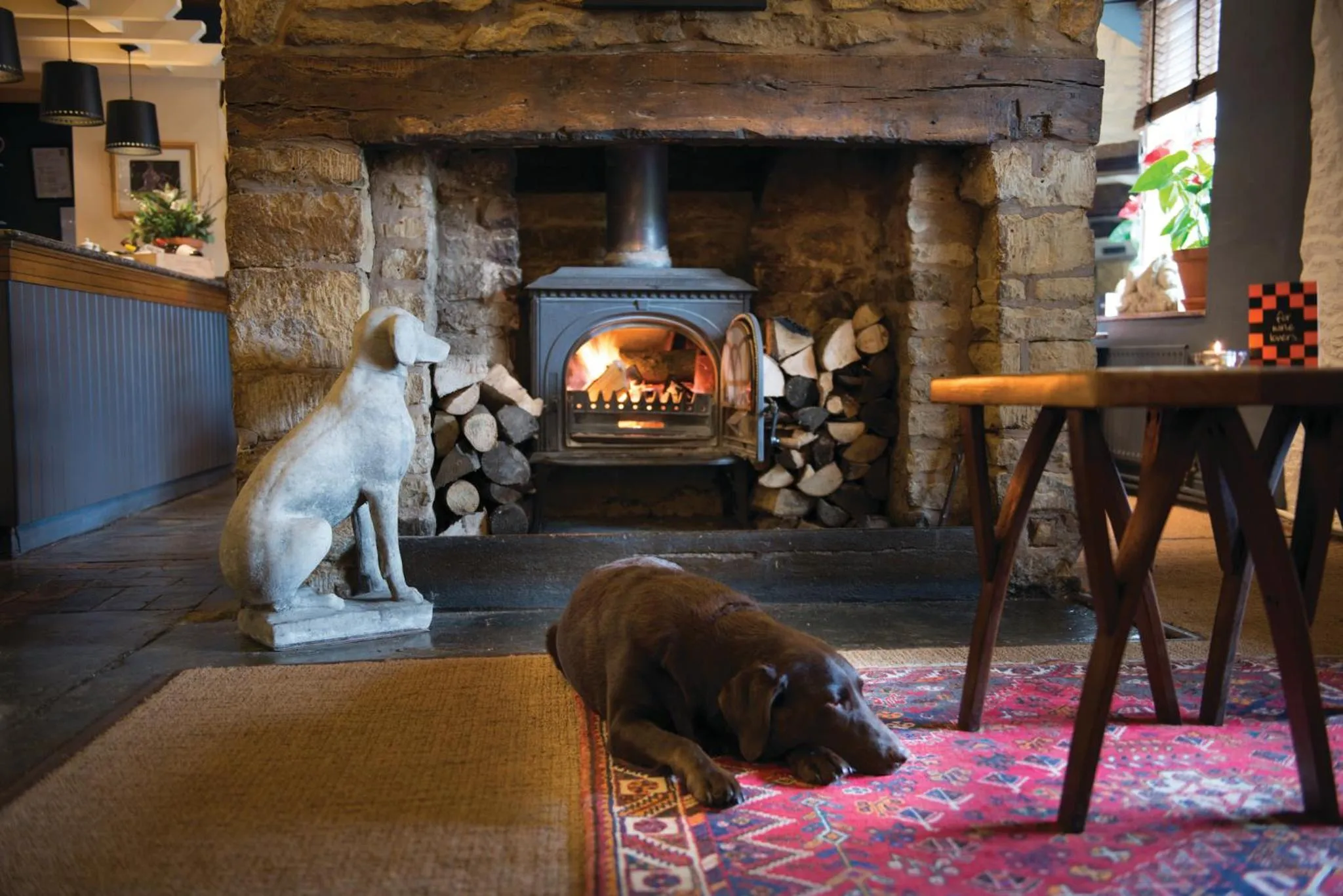 Lounge or bar in The Red Lion Inn