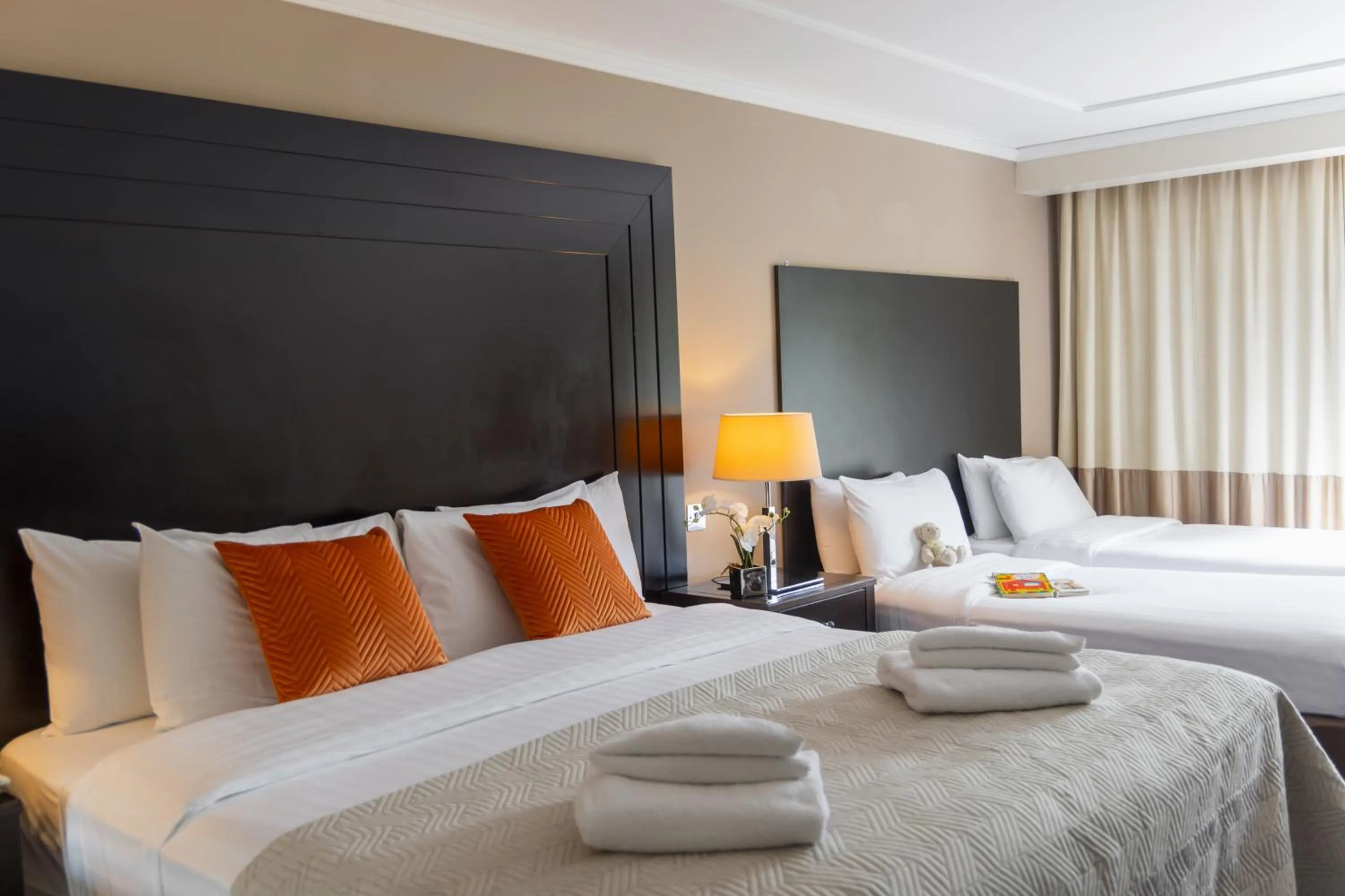 Family, Bed in Shamrock Lodge Hotel