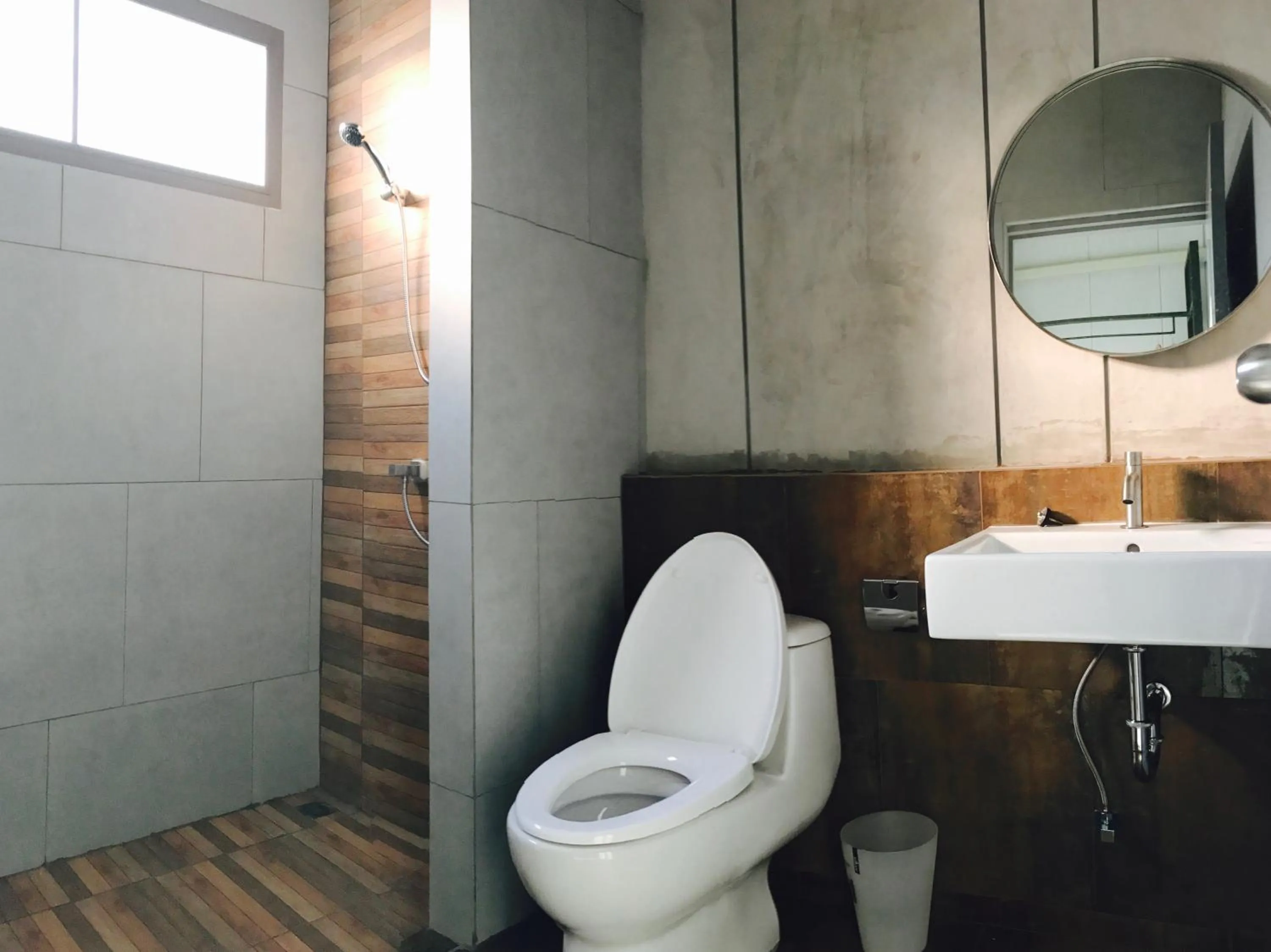 Shower in Wara Boutique Hotel