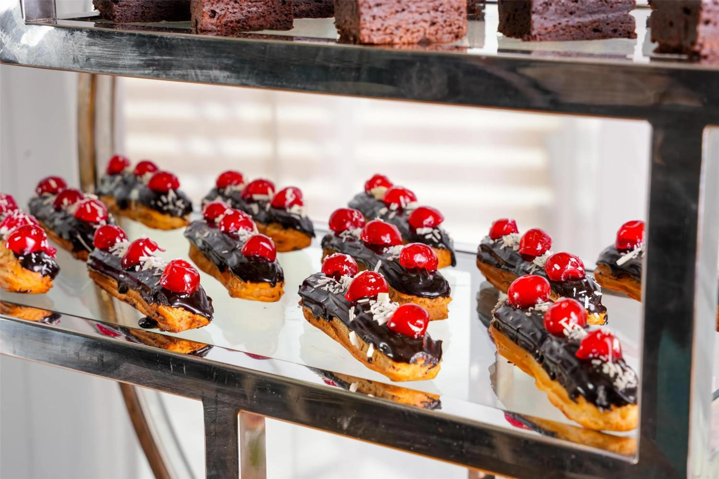 Food and drinks in Park Inn by Radisson Dubai Motor City