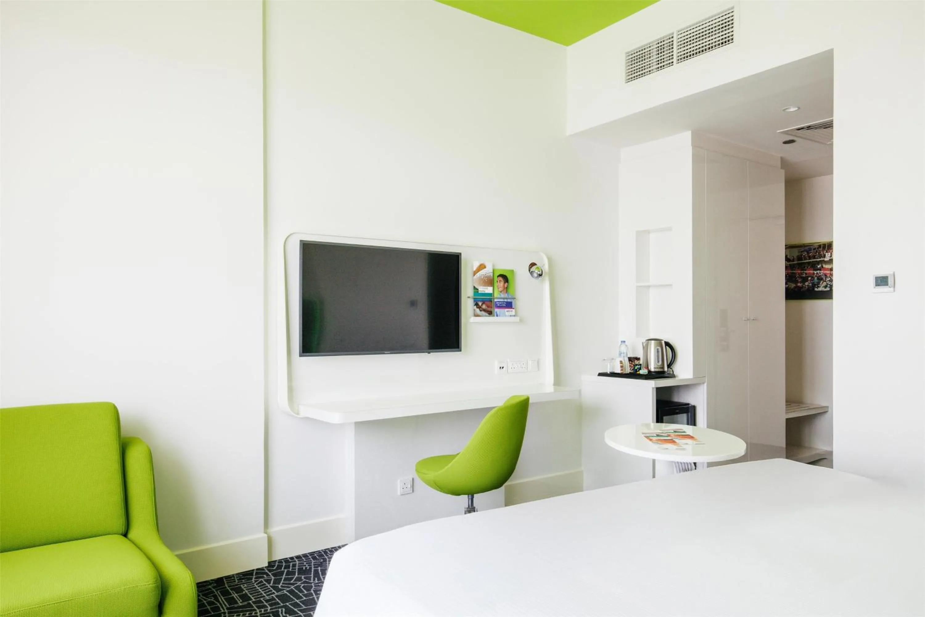 Bedroom, Bed in Park Inn by Radisson Dubai Motor City