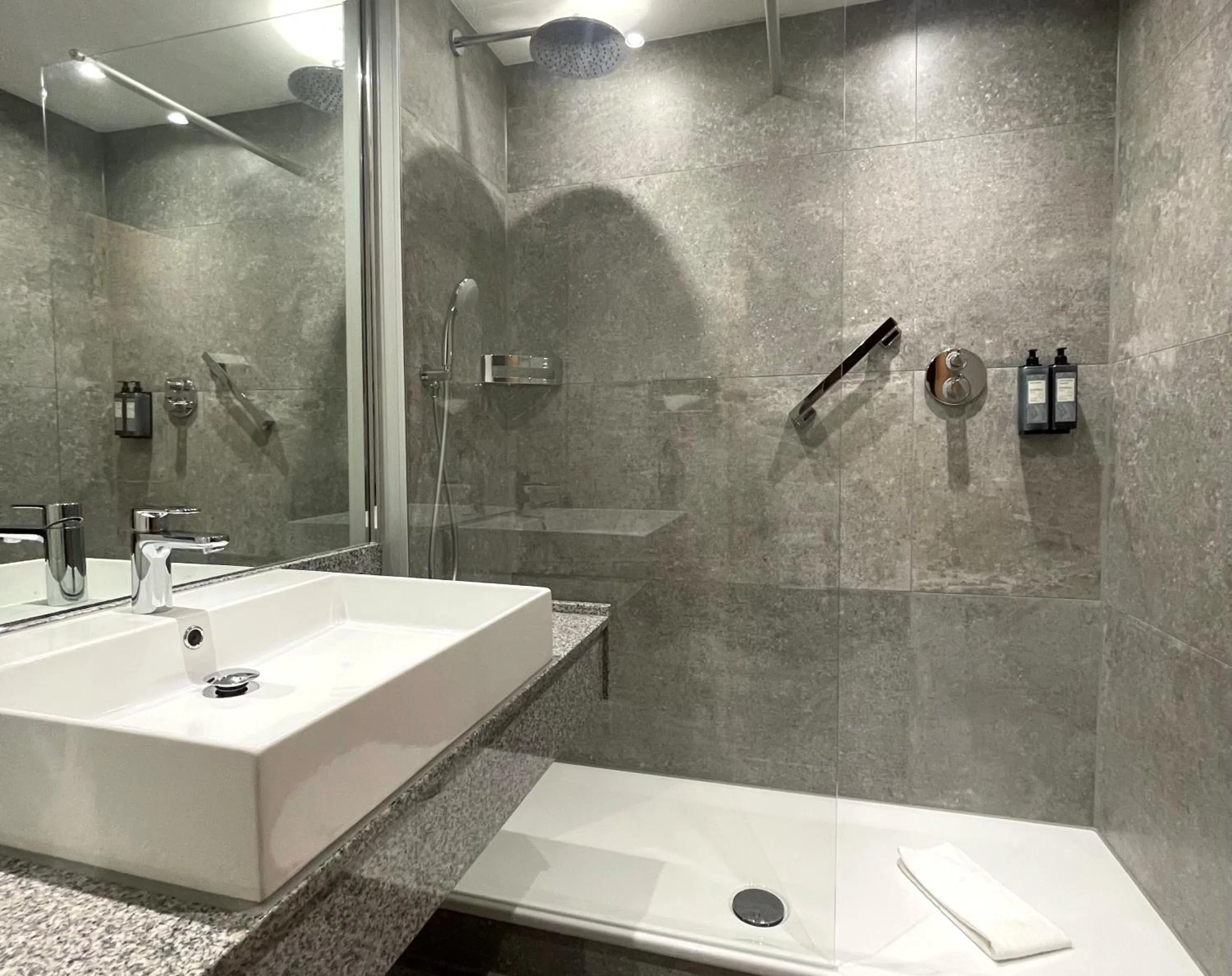 Bathroom in Clayton Hotel, Leeds