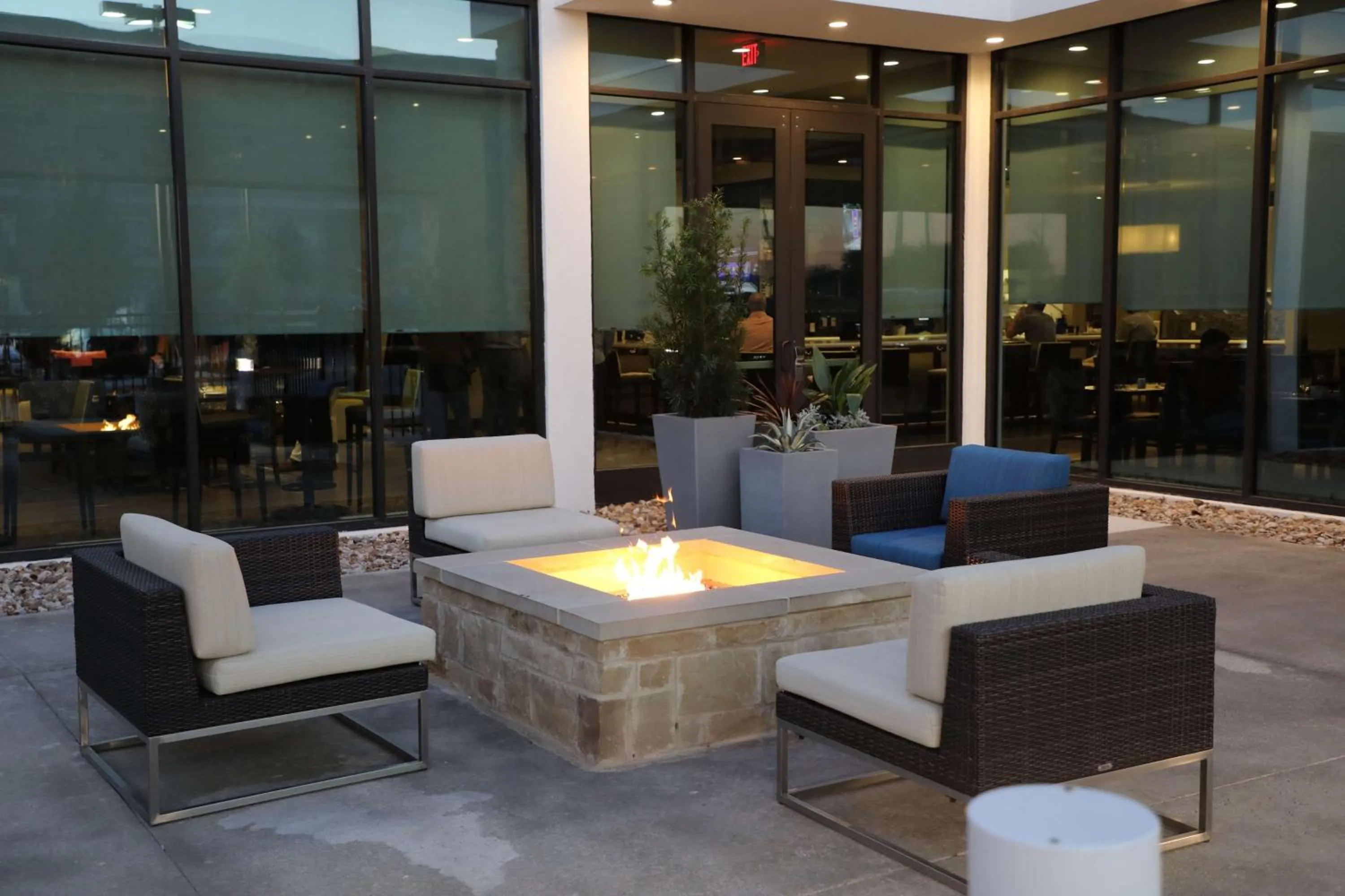 Patio in Hilton Garden Inn Austin Airport