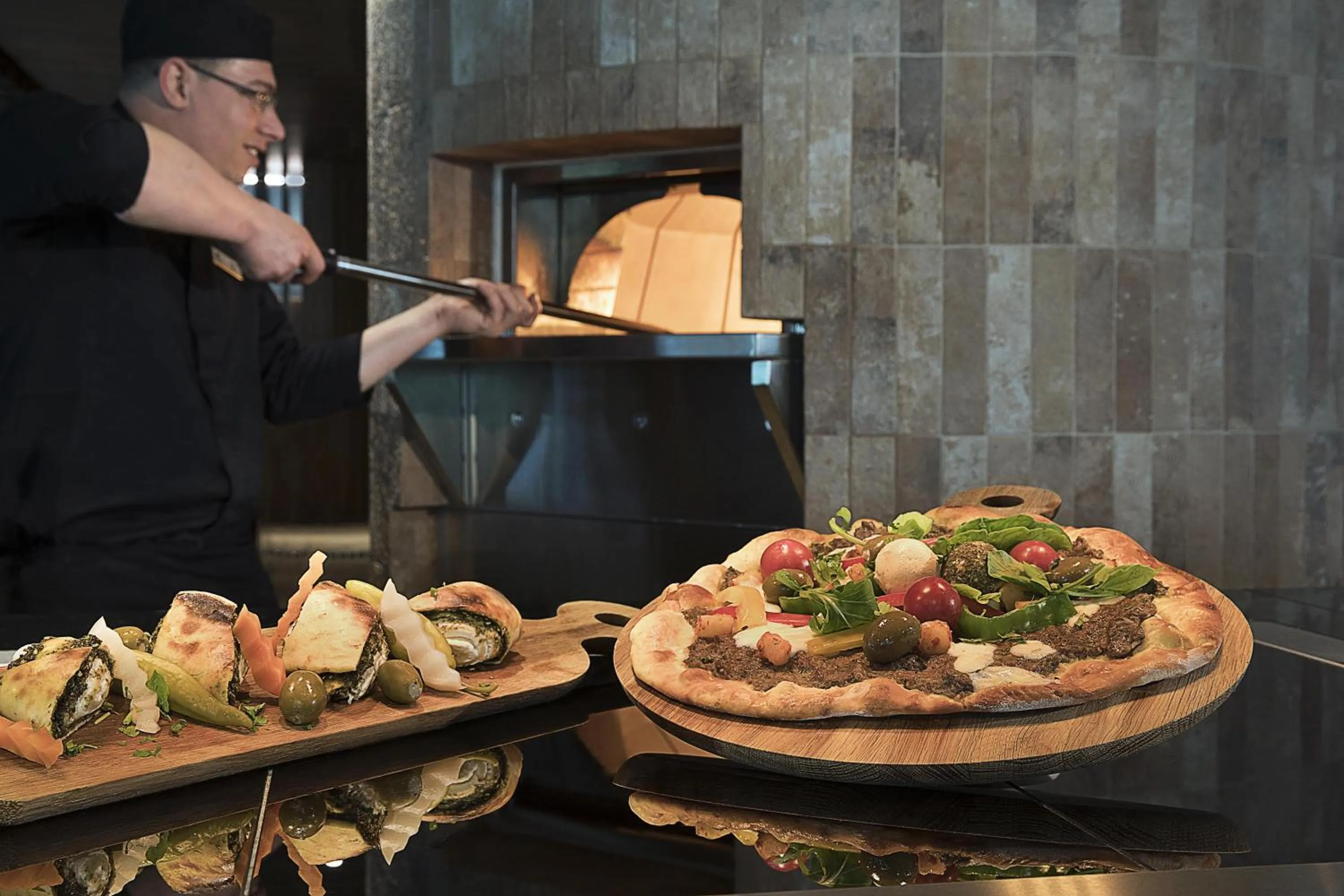 Restaurant/places to eat in DoubleTree by Hilton Dubai - Business Bay