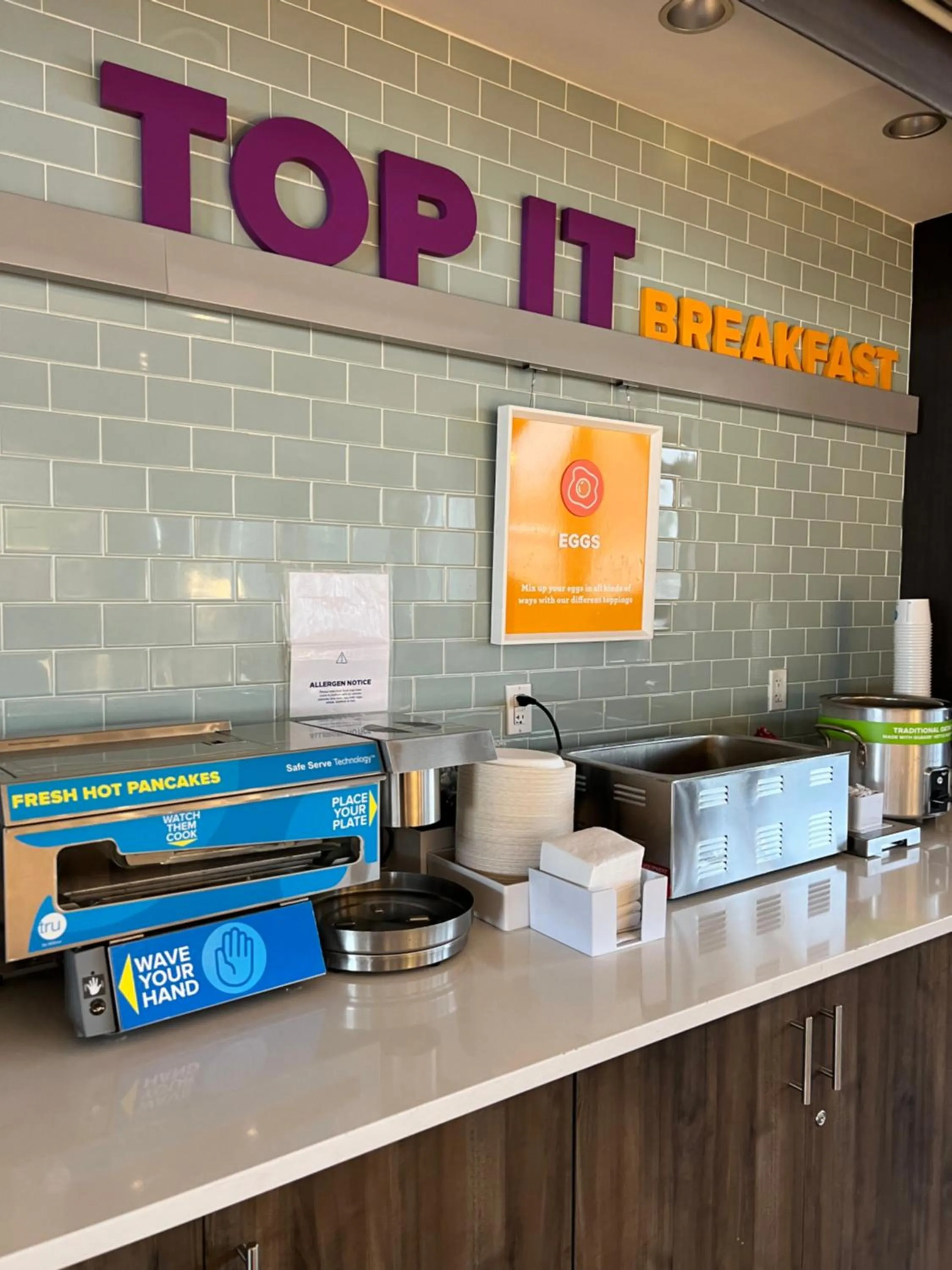 Breakfast in Tru By Hilton Lancaster East