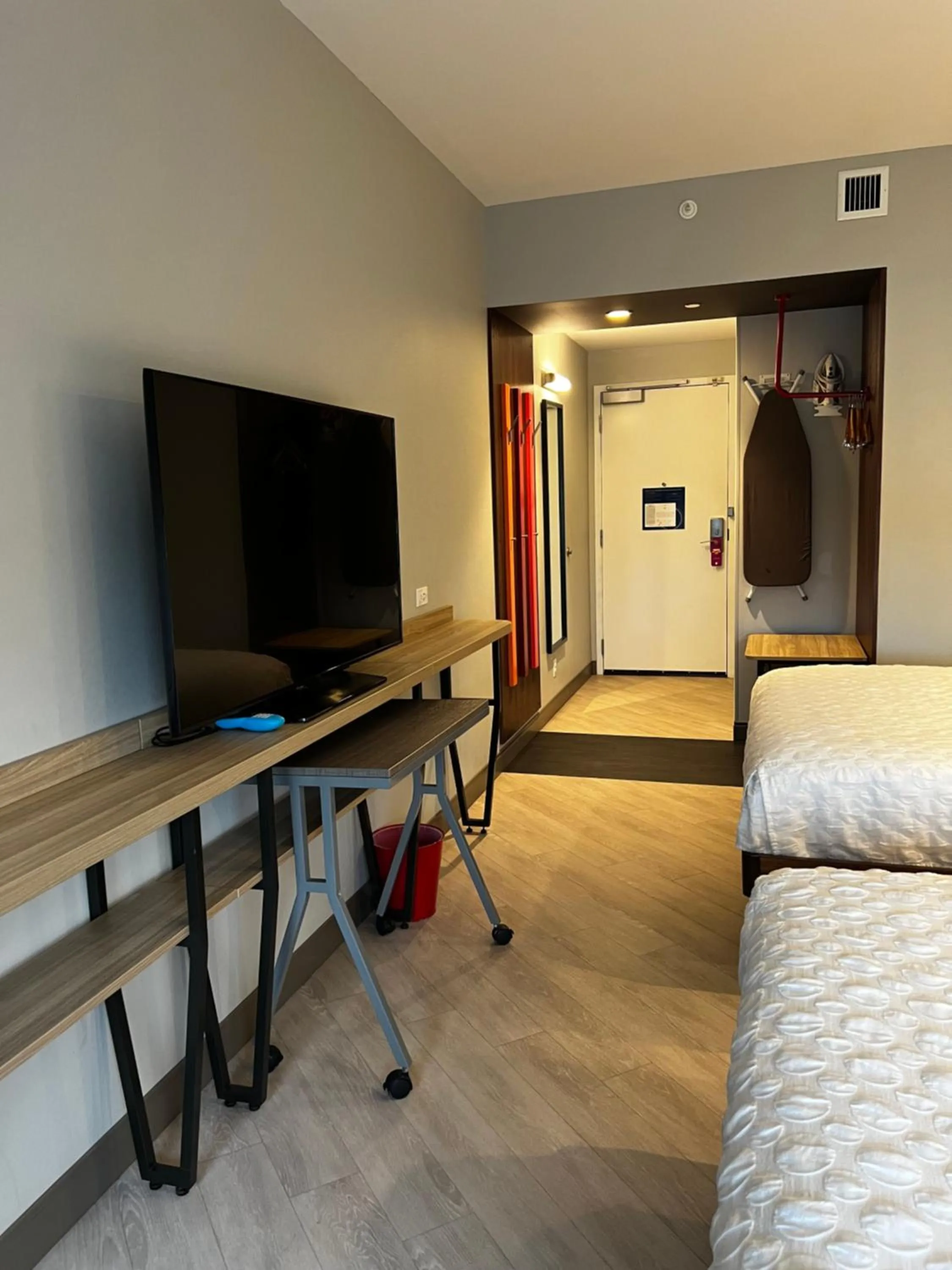 Bedroom in Tru By Hilton Lancaster East