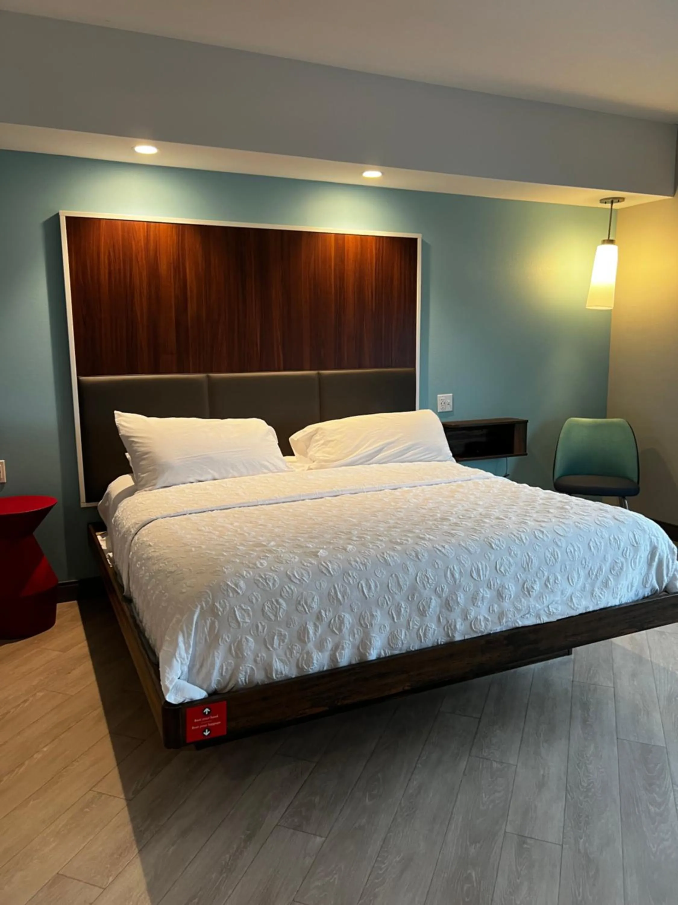 Bed in Tru By Hilton Lancaster East