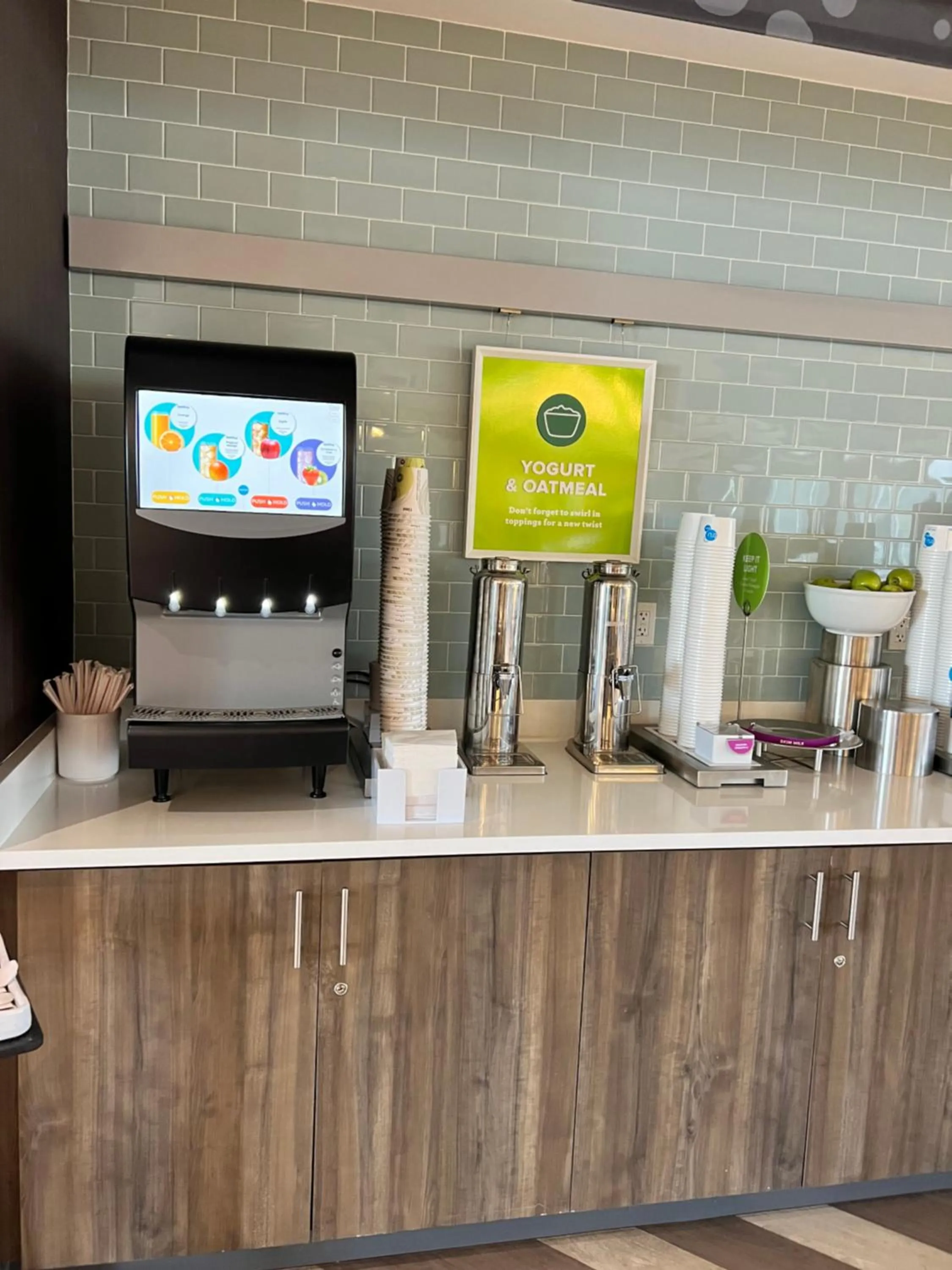 Breakfast in Tru By Hilton Lancaster East