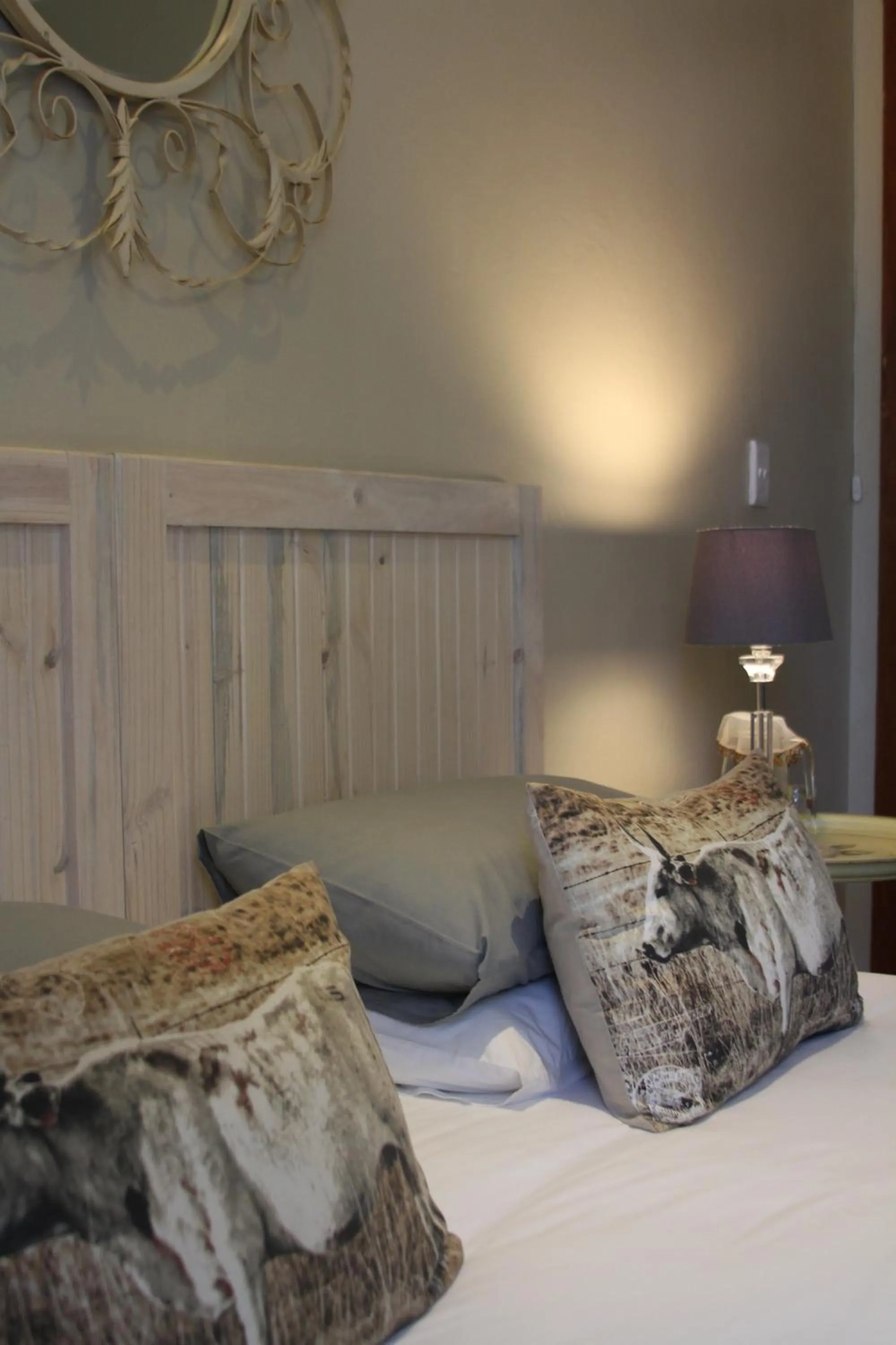 Bed in Ripple Hill Hotel