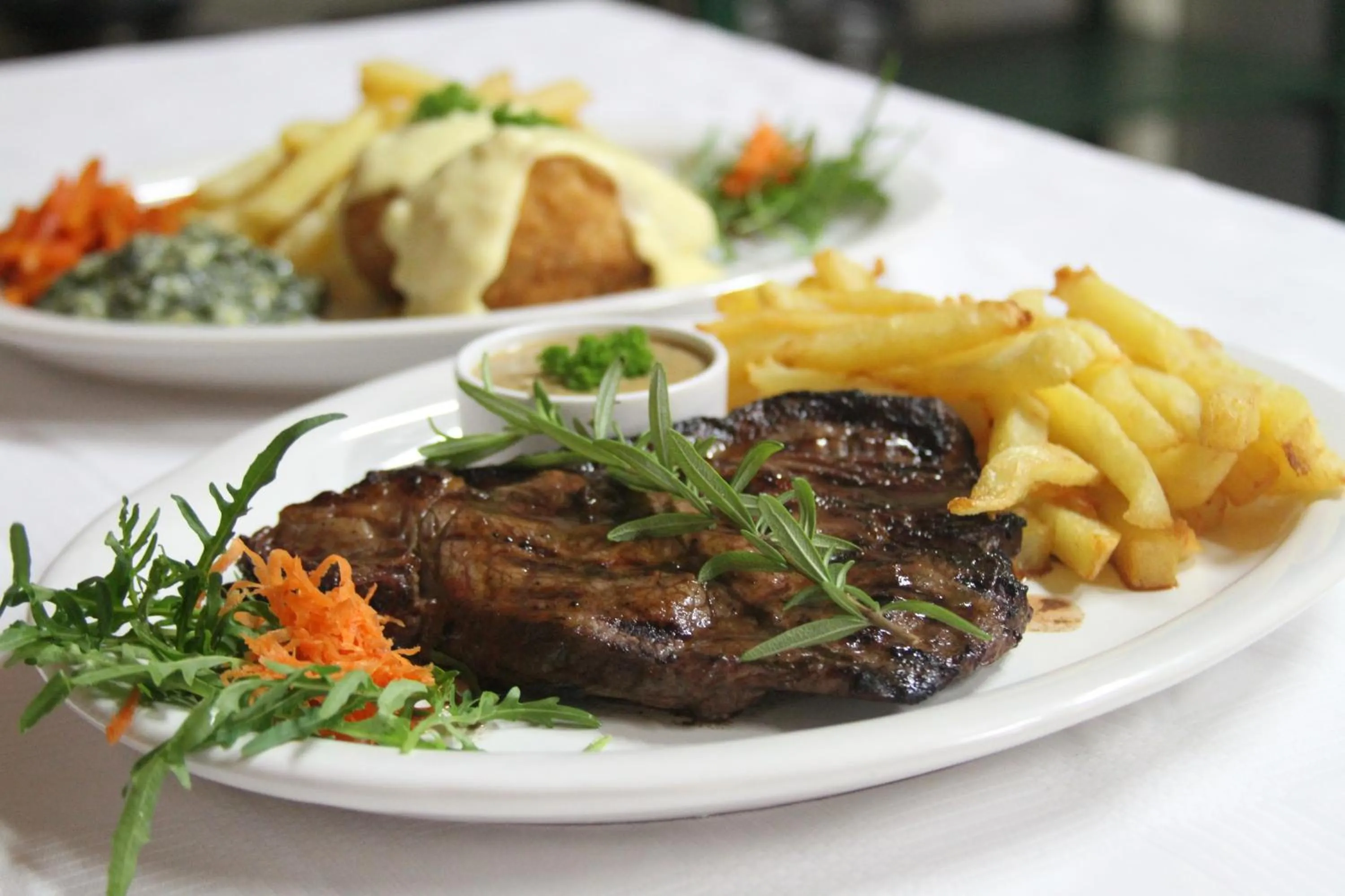 Food and drinks in Ripple Hill Hotel