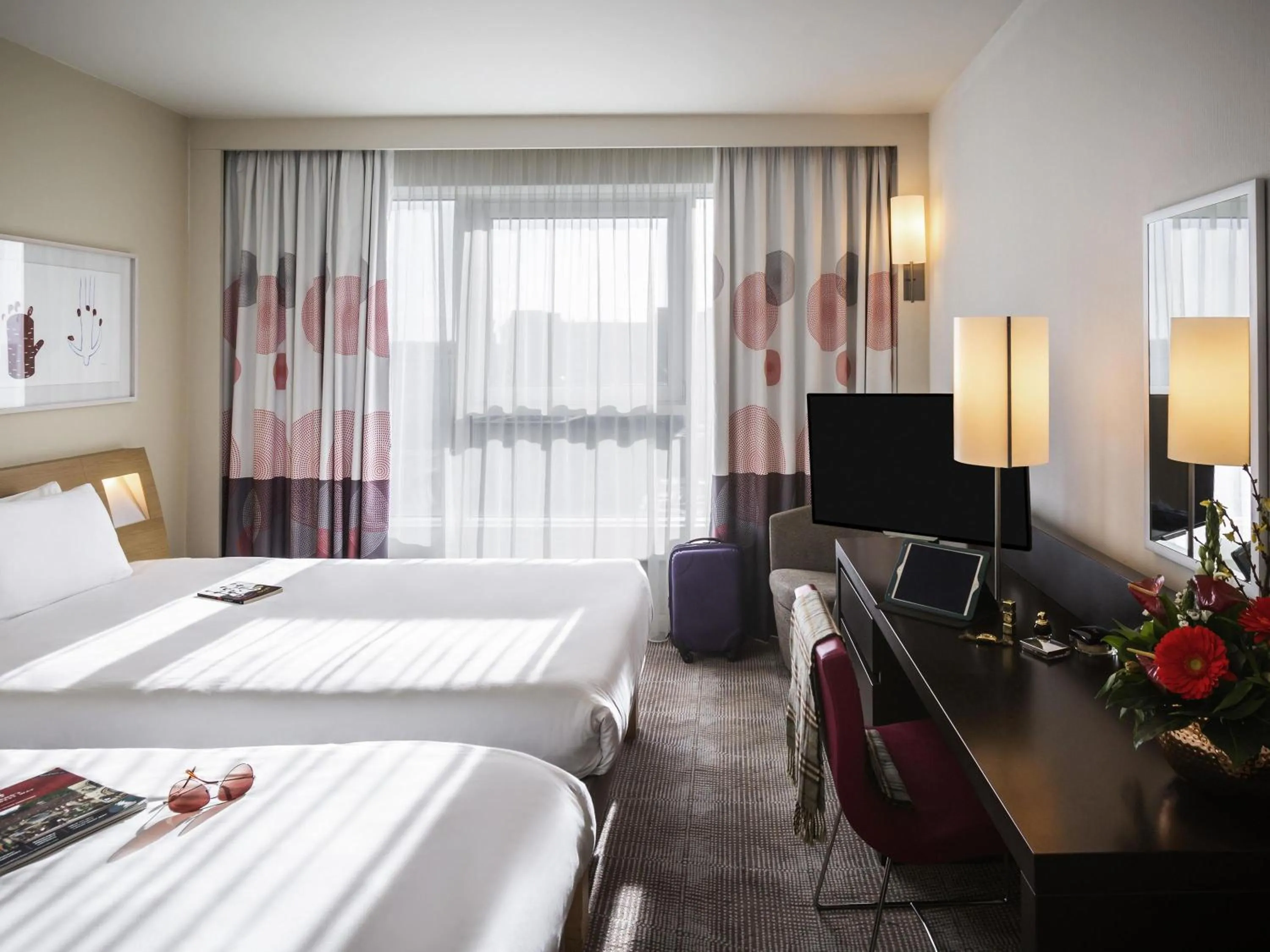 Bedroom, Bed in Novotel Reading Centre