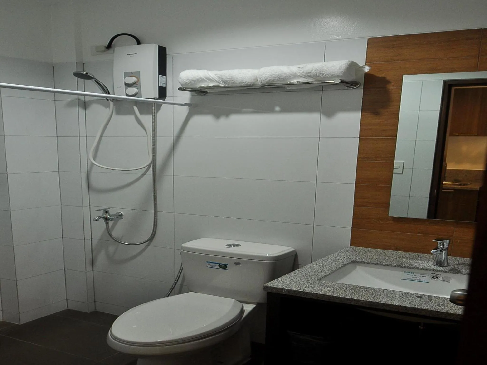 Shower in Rishan Village Residences