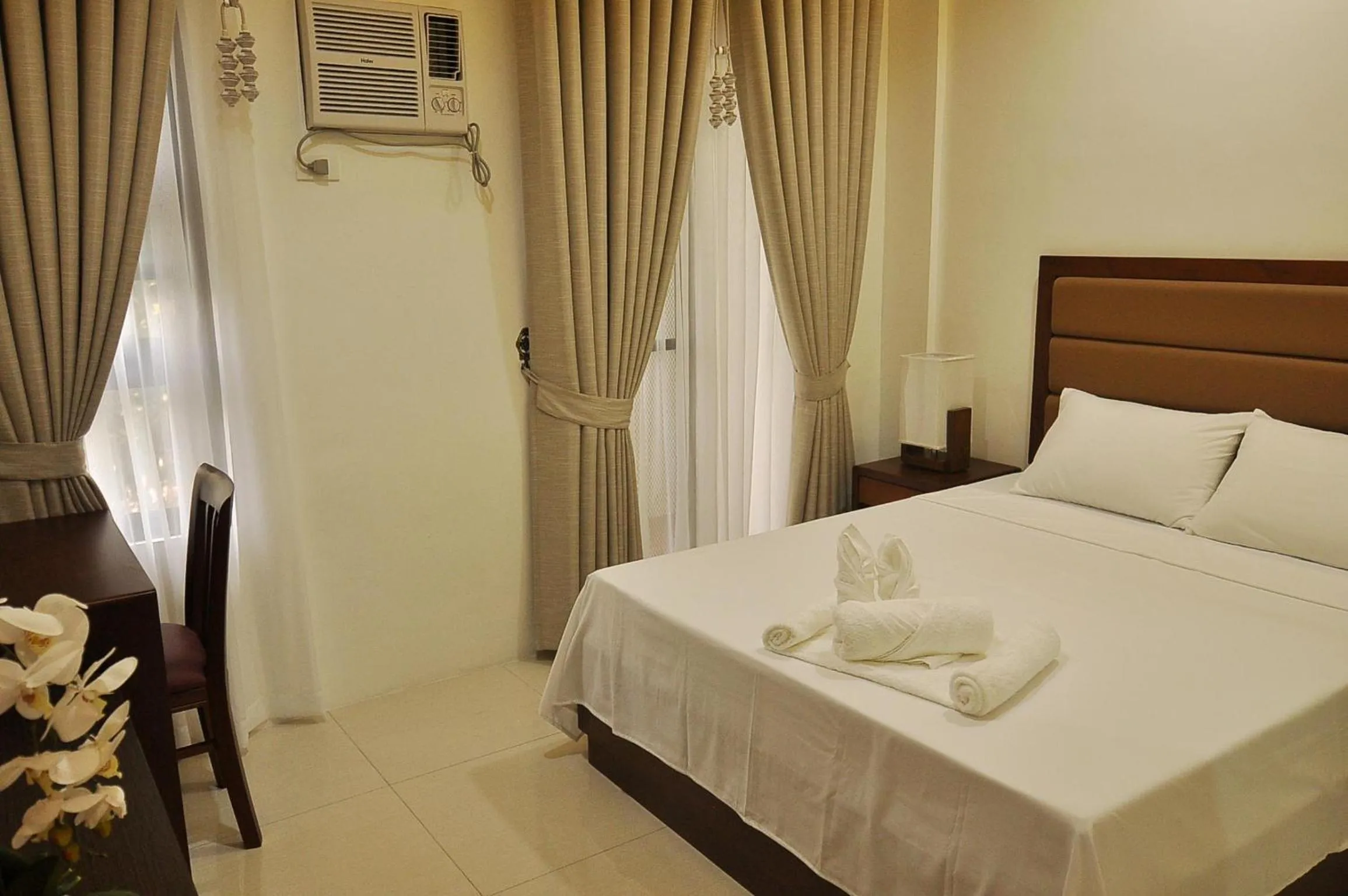 Bedroom, Bed in Rishan Village Residences