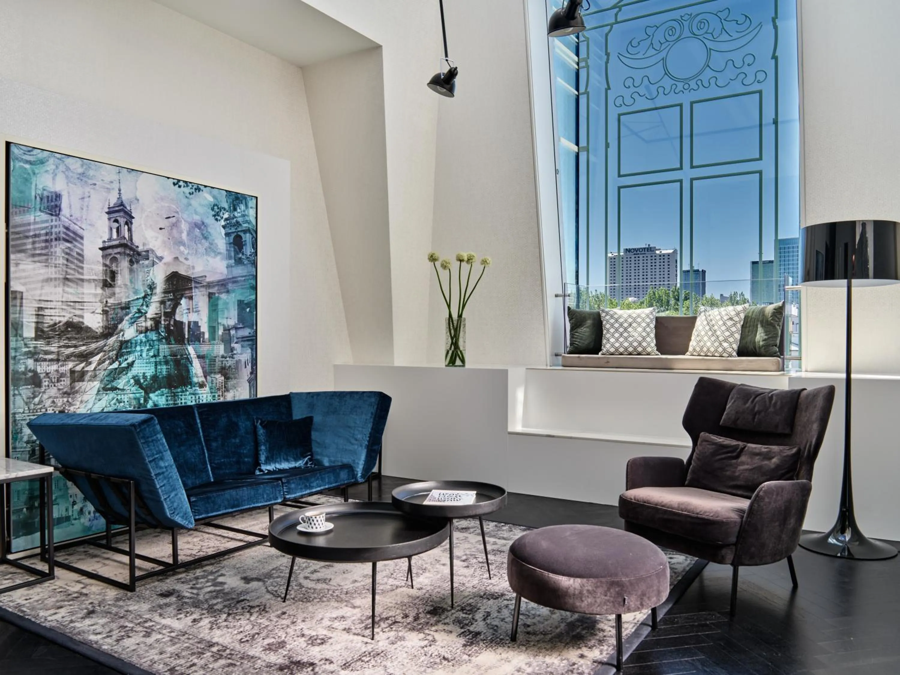 Living room in Hotel Indigo Warsaw Nowy Świat by IHG