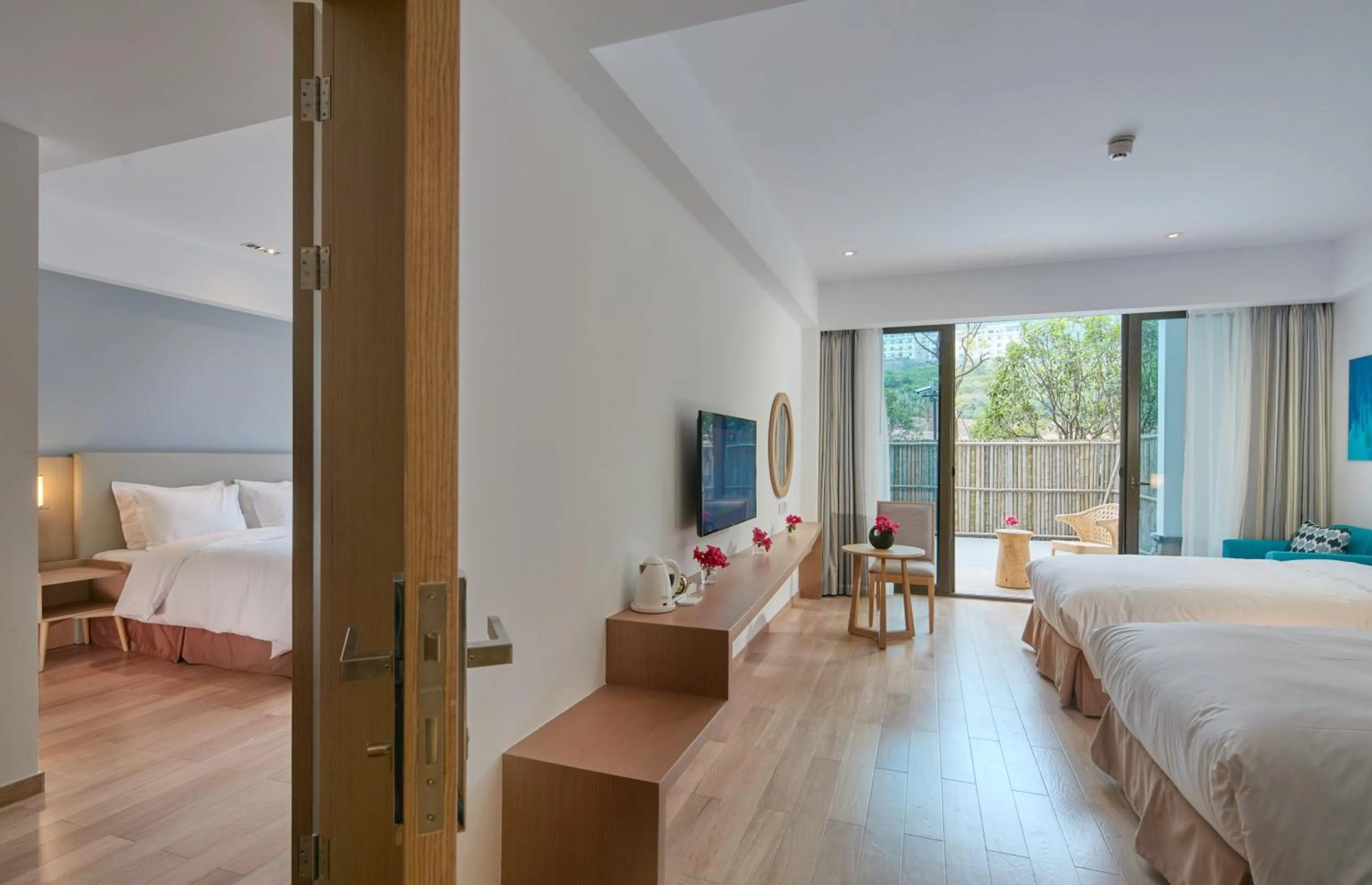 Photo of the whole room in Holiday Inn Express Zhejiang Qianxia Lake by IHG