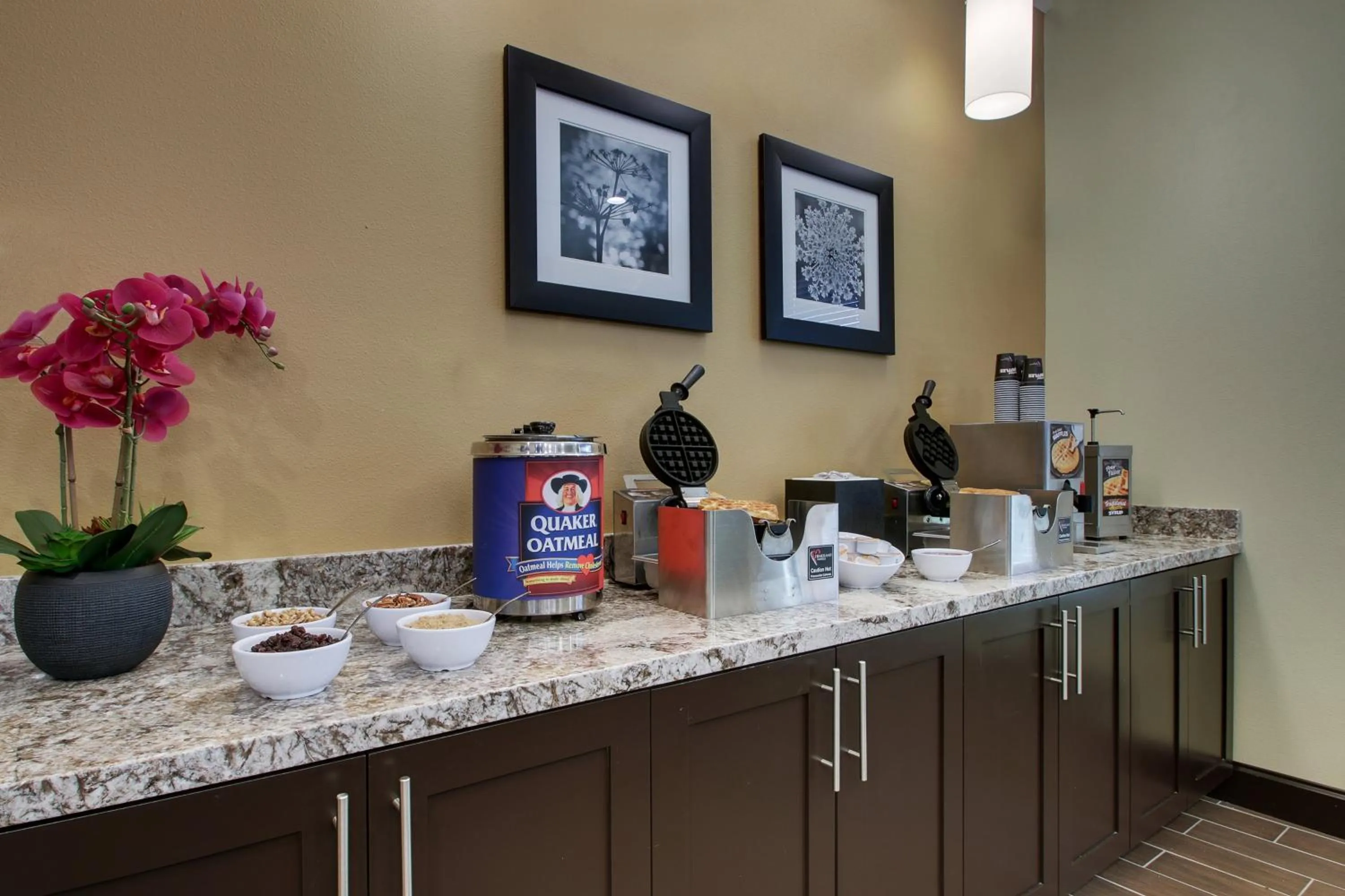 Breakfast in Staybridge Suites Plano - The Colony by IHG