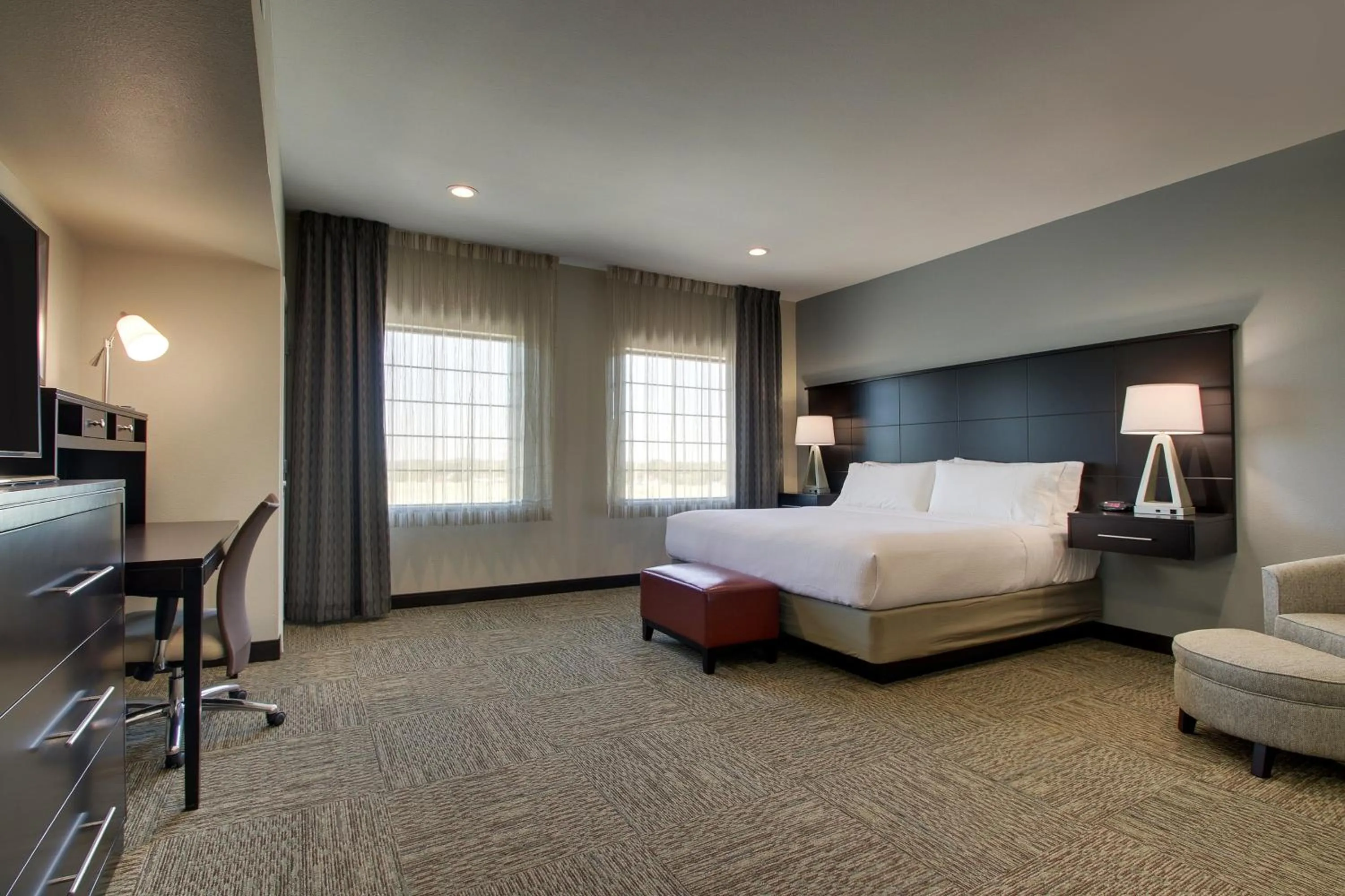 Photo of the whole room, Bed in Staybridge Suites Plano - The Colony by IHG