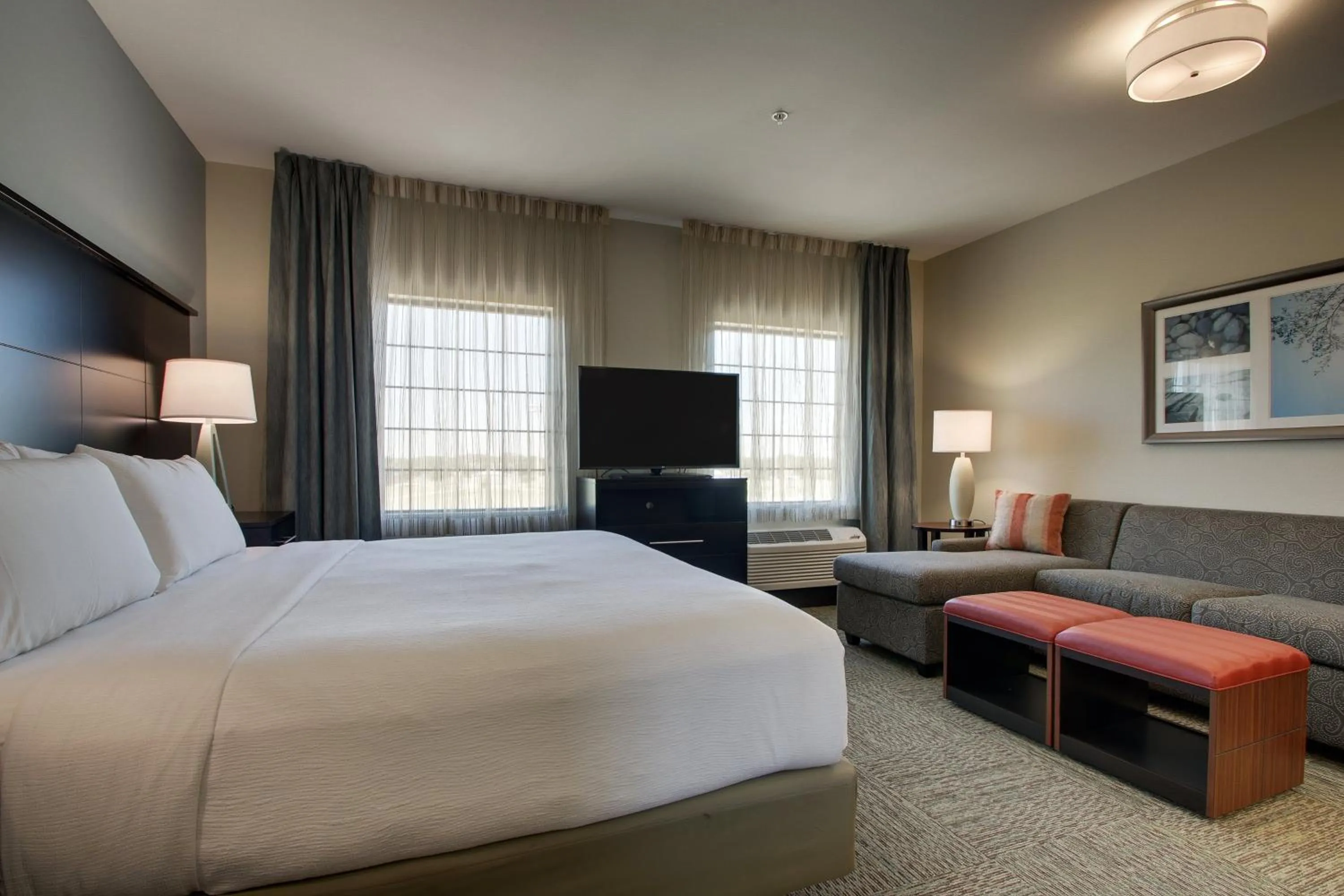 Photo of the whole room, Bed in Staybridge Suites Plano - The Colony by IHG