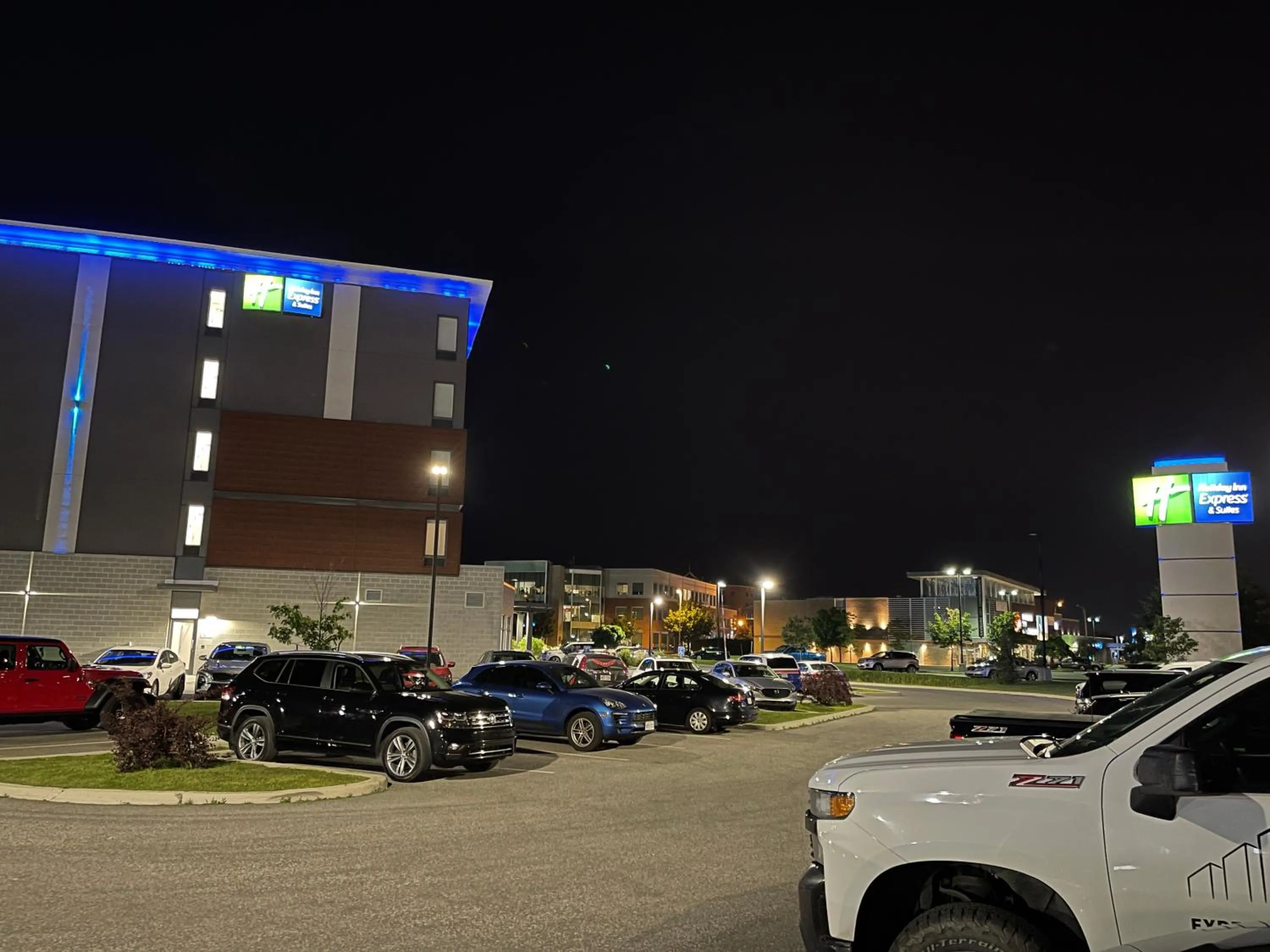 Property building in Holiday Inn Express & Suites - Gatineau - Ottawa by IHG