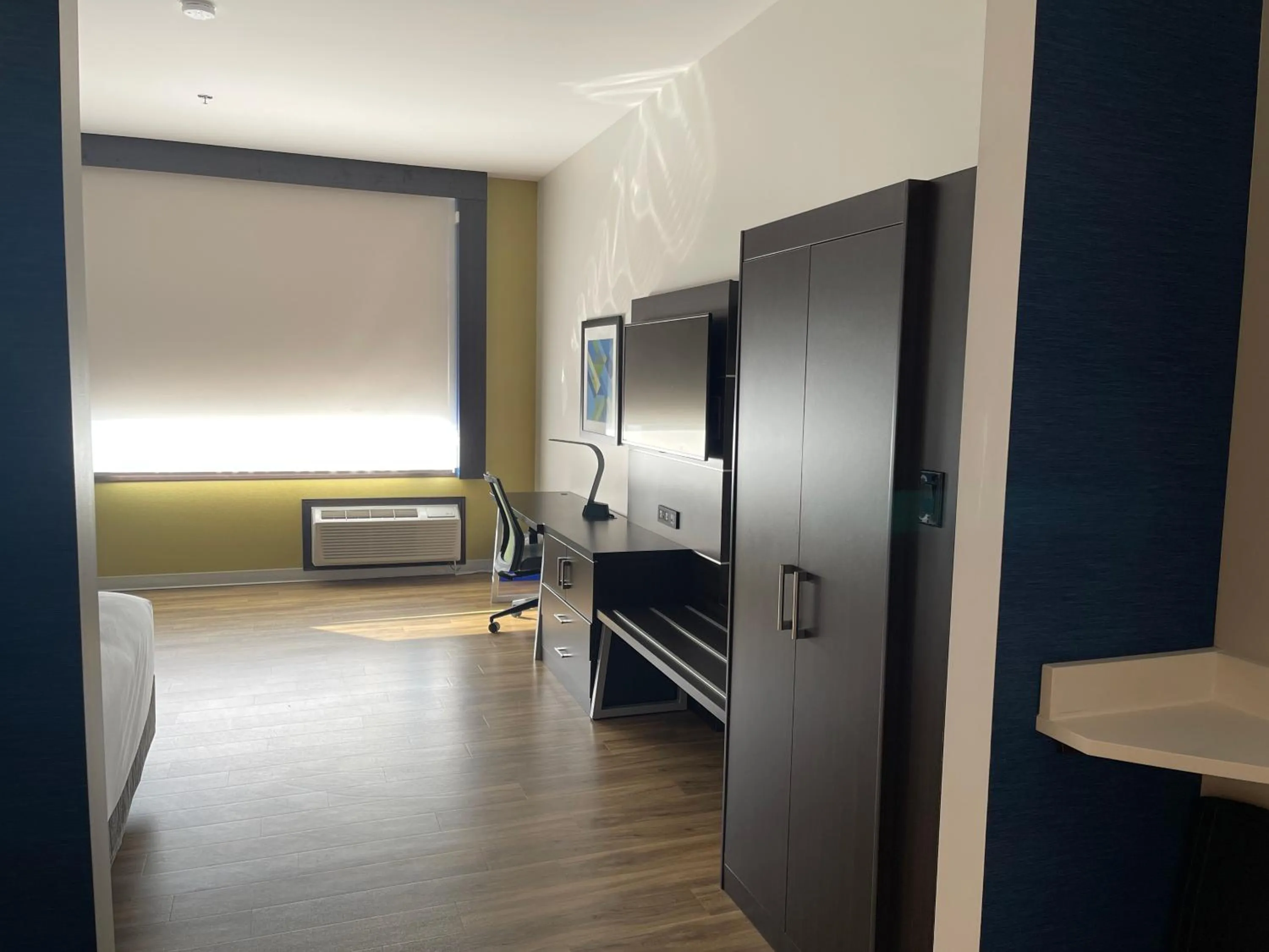 bunk bed, Bed in Holiday Inn Express & Suites - Gatineau - Ottawa by IHG