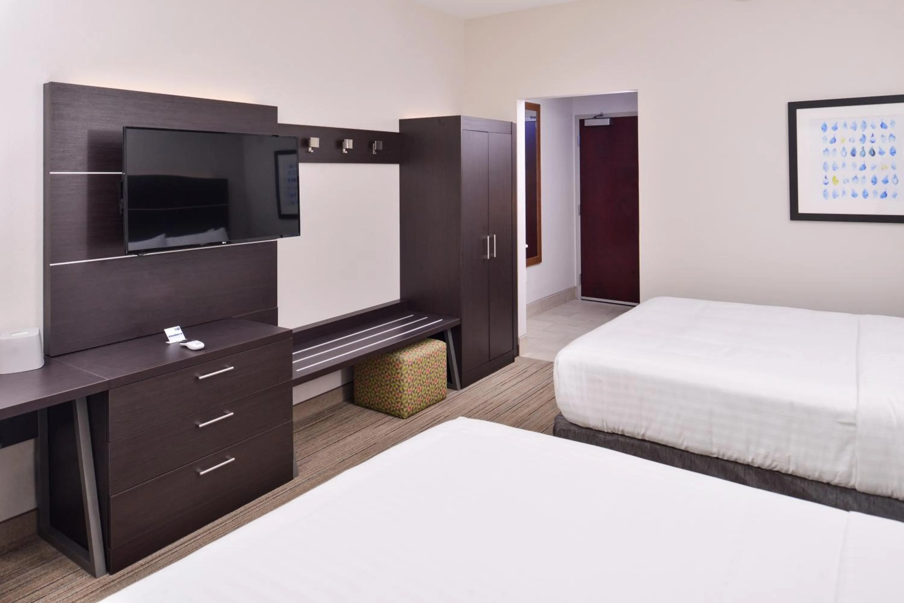 Bed in Holiday Inn Express - Bethlehem by IHG