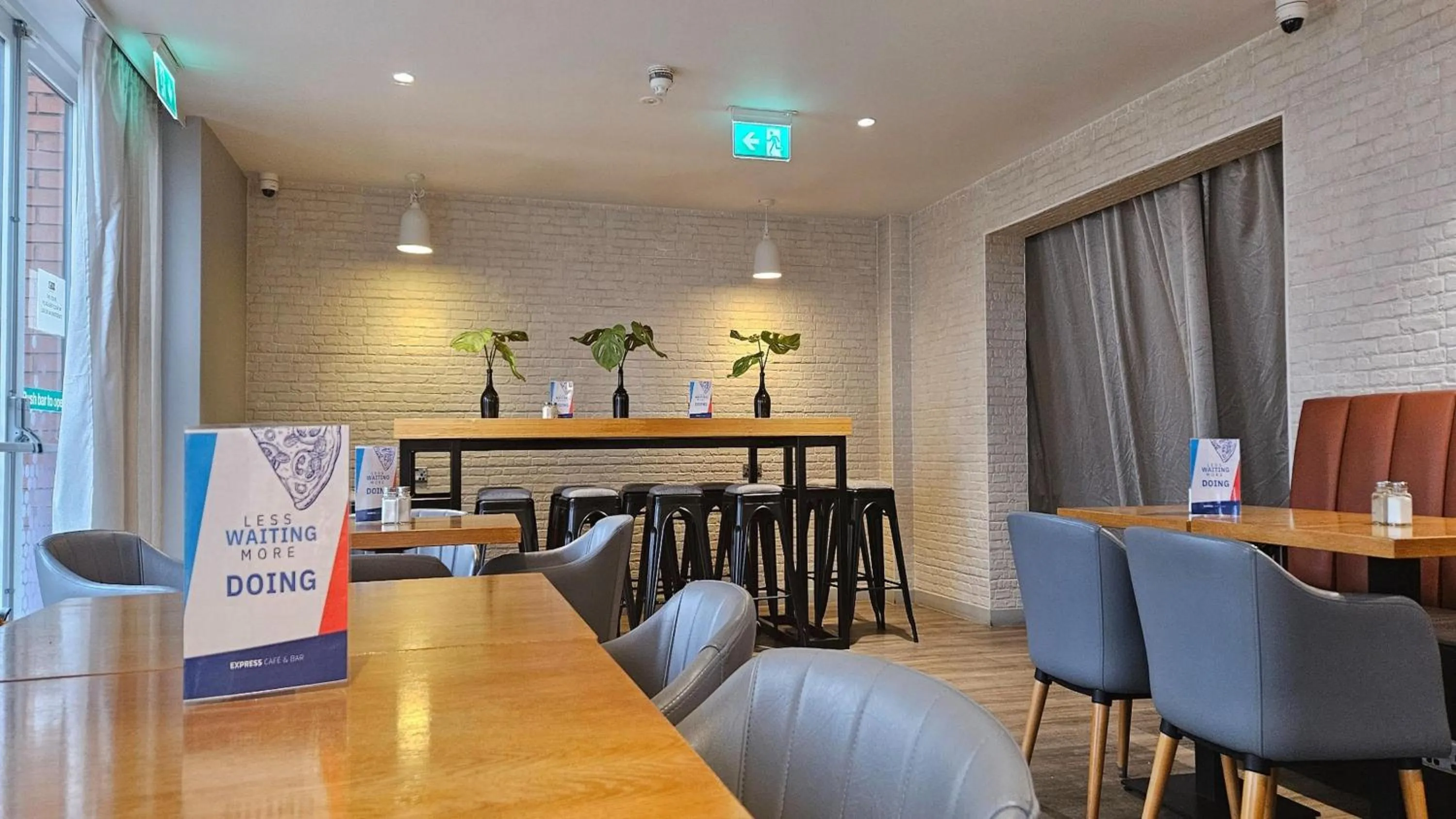 Restaurant/places to eat in Holiday Inn Express - Wigan by IHG