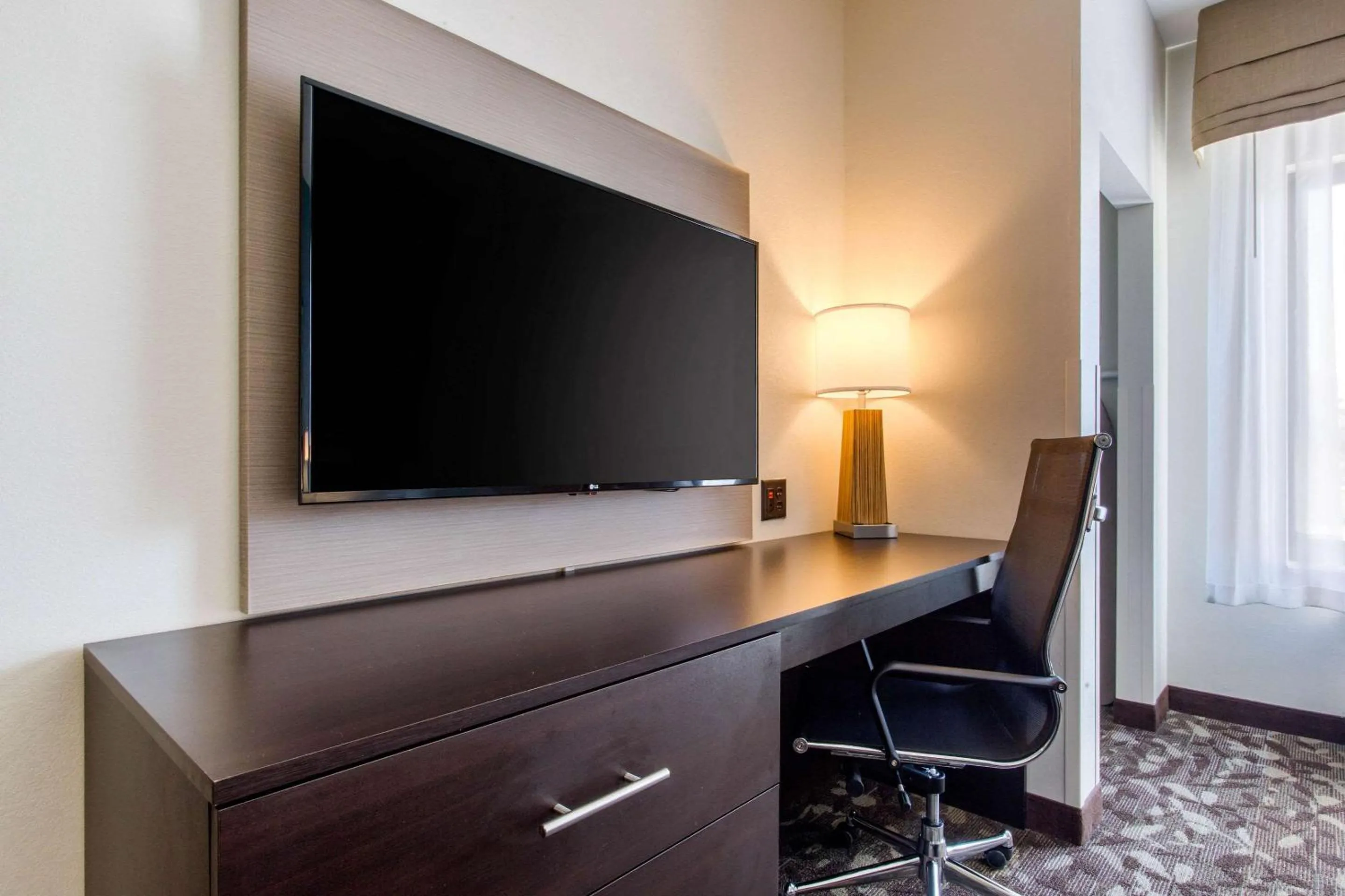 Bedroom in Sleep Inn & Suites Middletown - Goshen