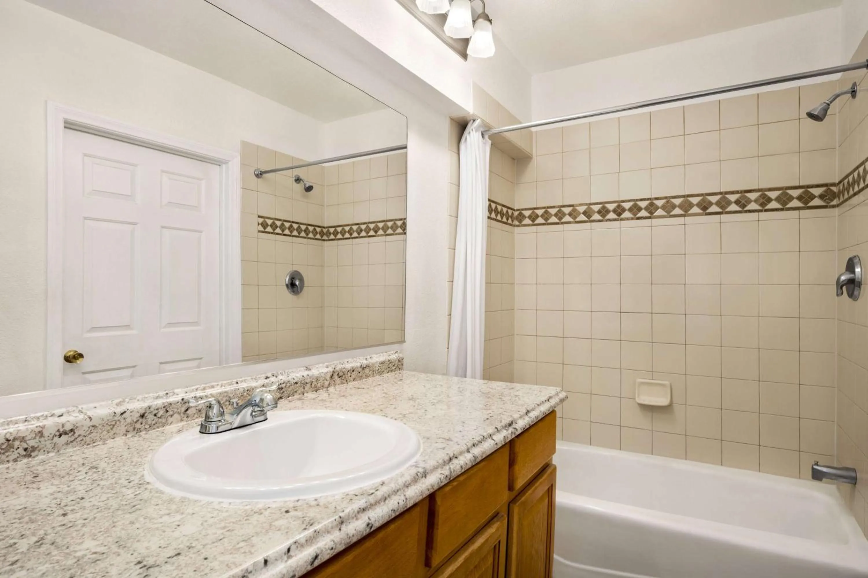 TV and multimedia in Travelodge by Wyndham Las Vegas