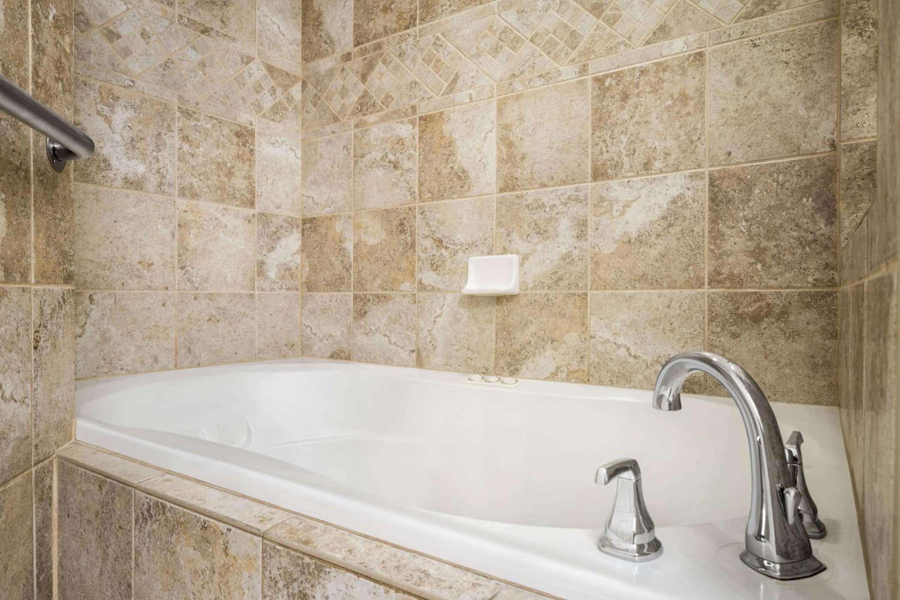 TV and multimedia in Travelodge by Wyndham Las Vegas