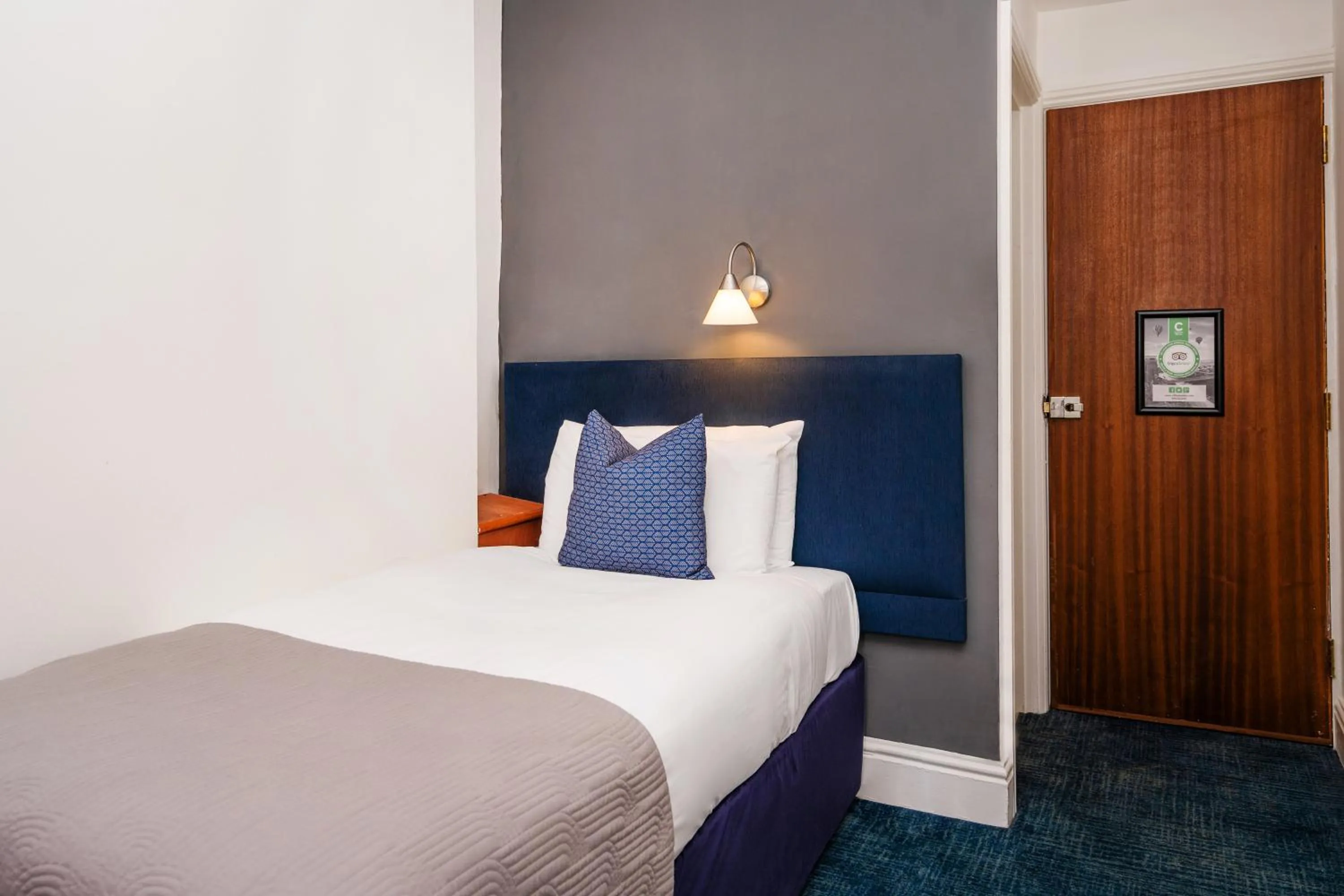 Bedroom, Bed in The Washington