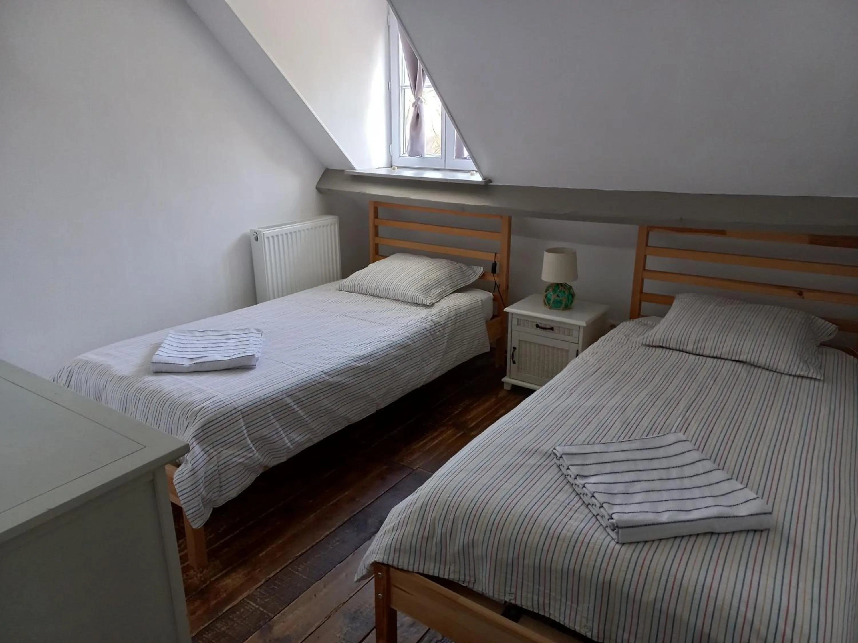 Bed in Ivy House Utah Beach