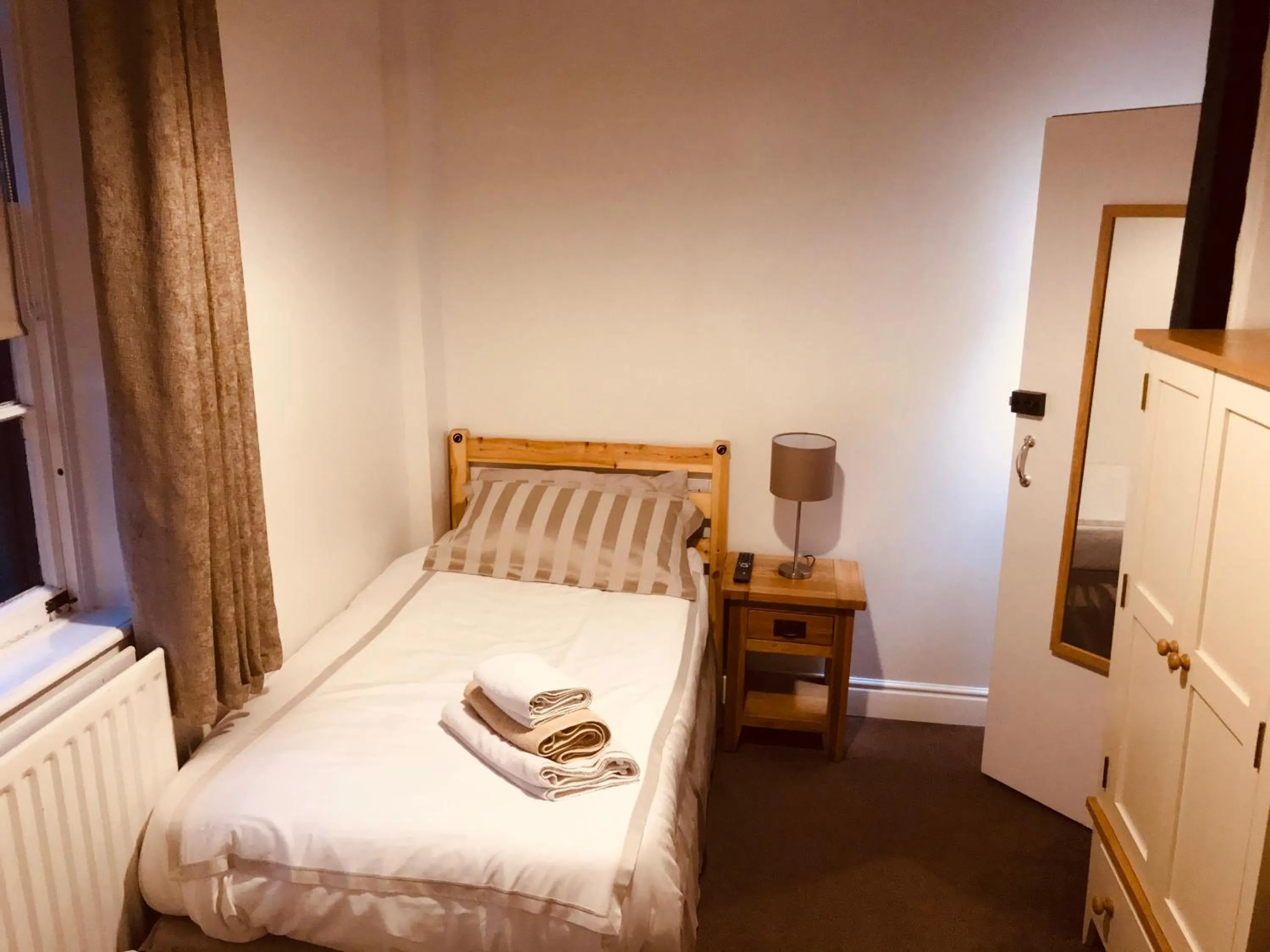 Bedroom, Bed in Severn Valley Guest House