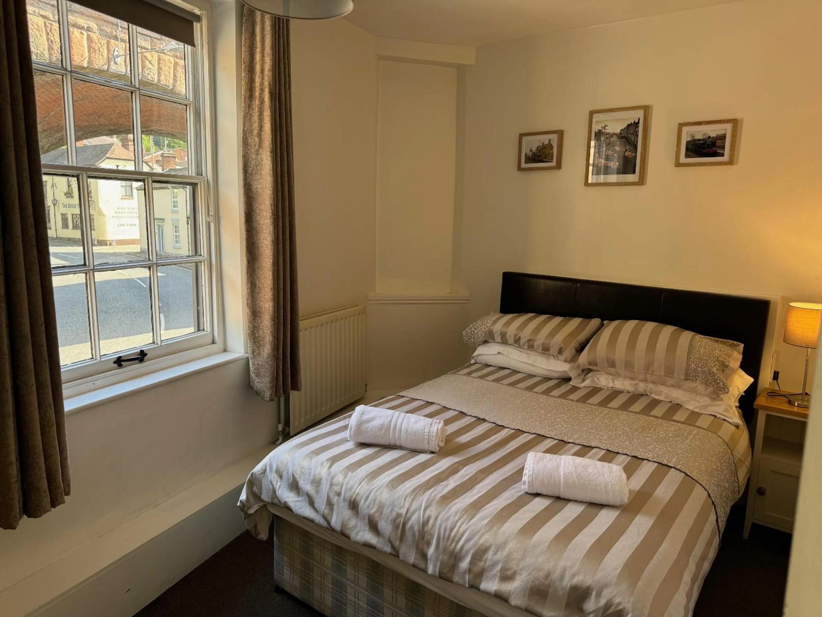 View (from property/room), Bed in Severn Valley Guest House