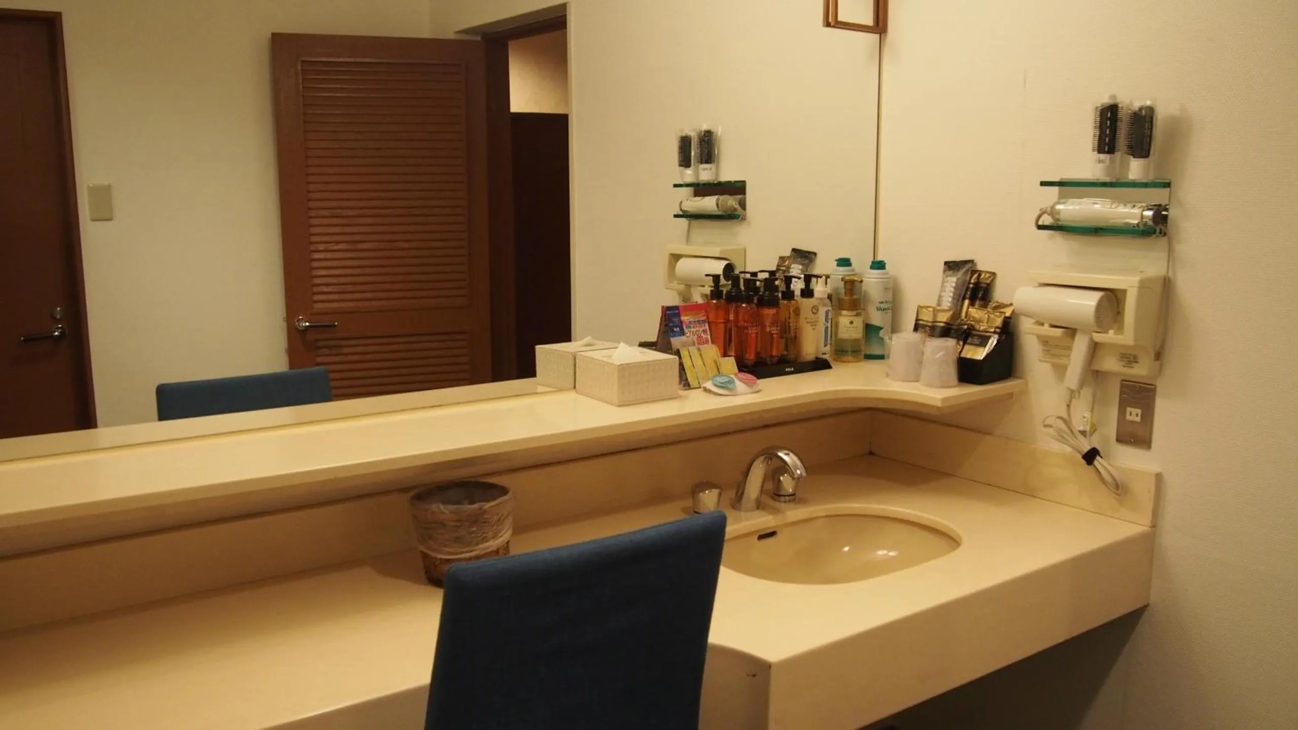 Photo of the whole room in HOTEL SOL