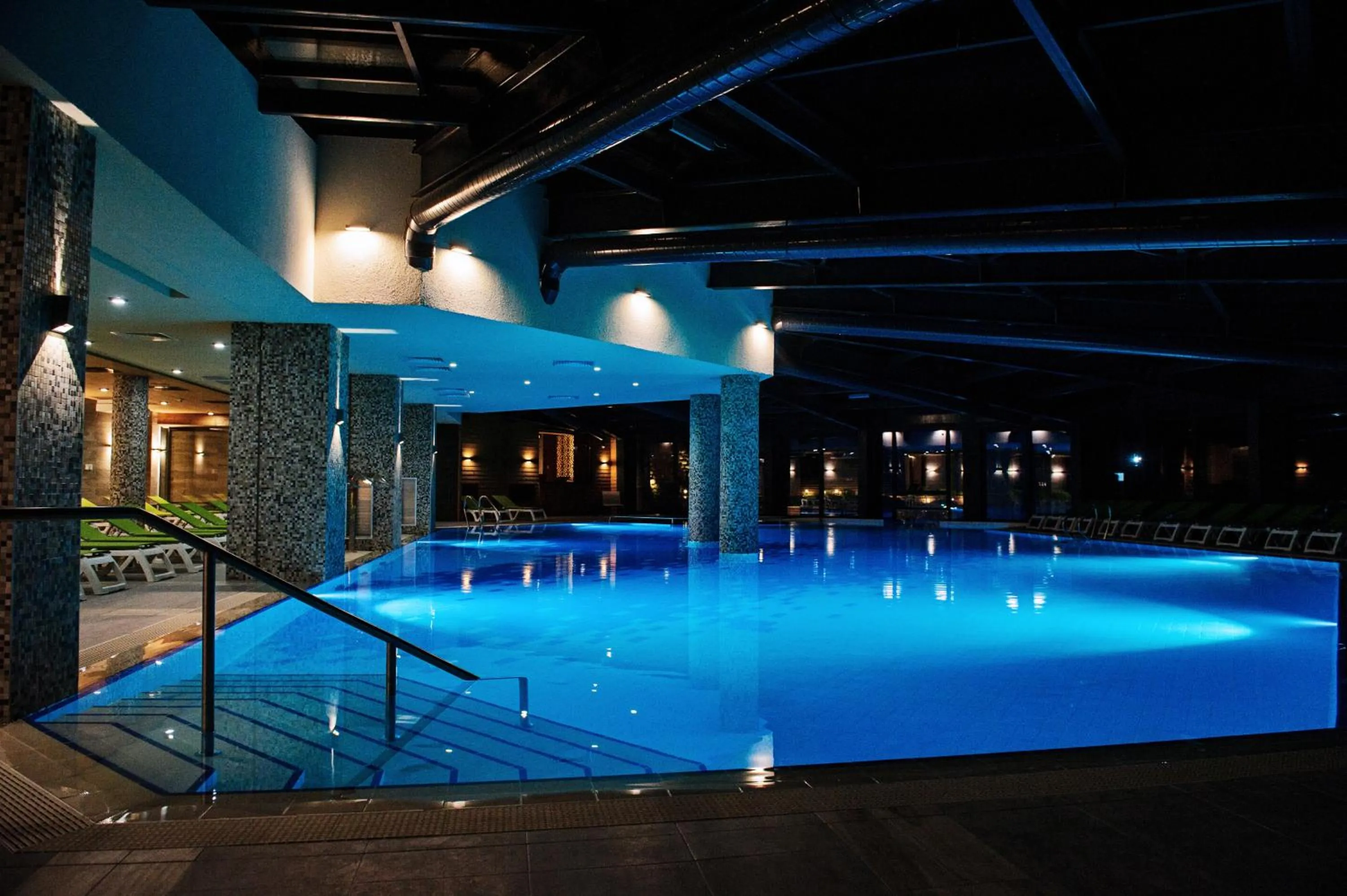 Swimming pool in Hot Springs Medical and SPA