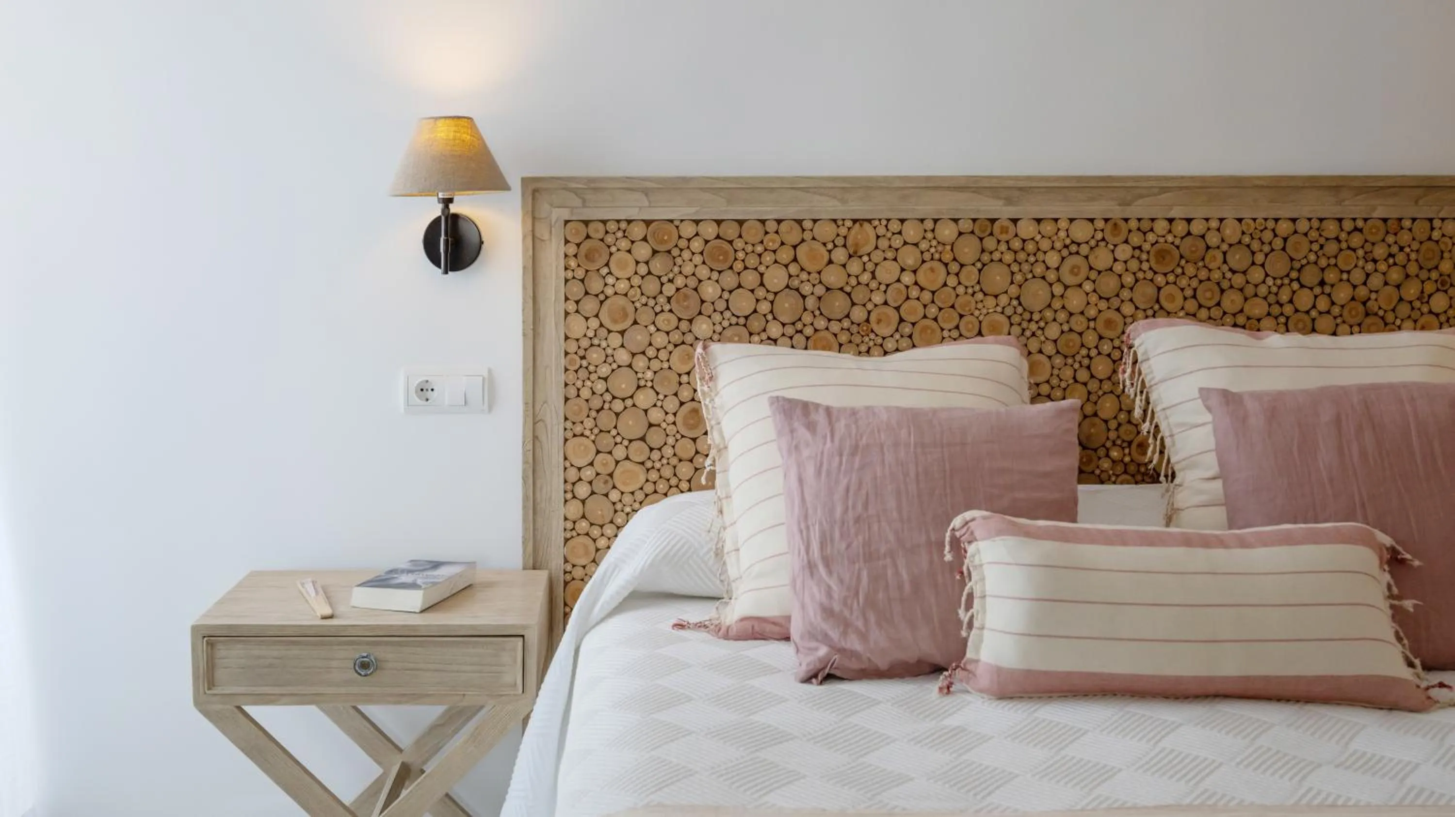 Bed in Hotel Rosamar - Emar Hotels