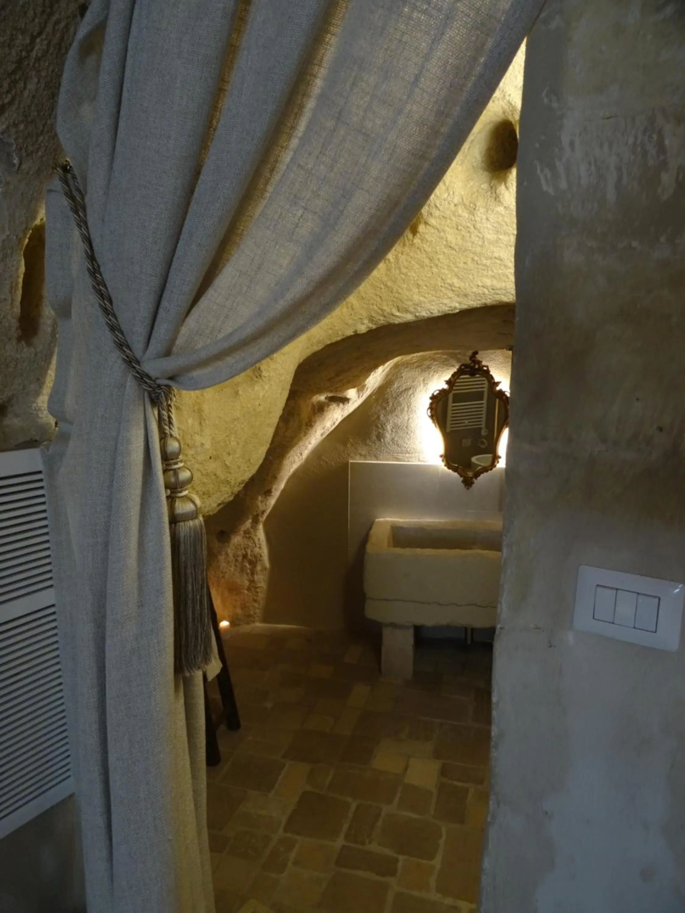 Bathroom, Bed in LA DIMORA DELLE 3 ZIE