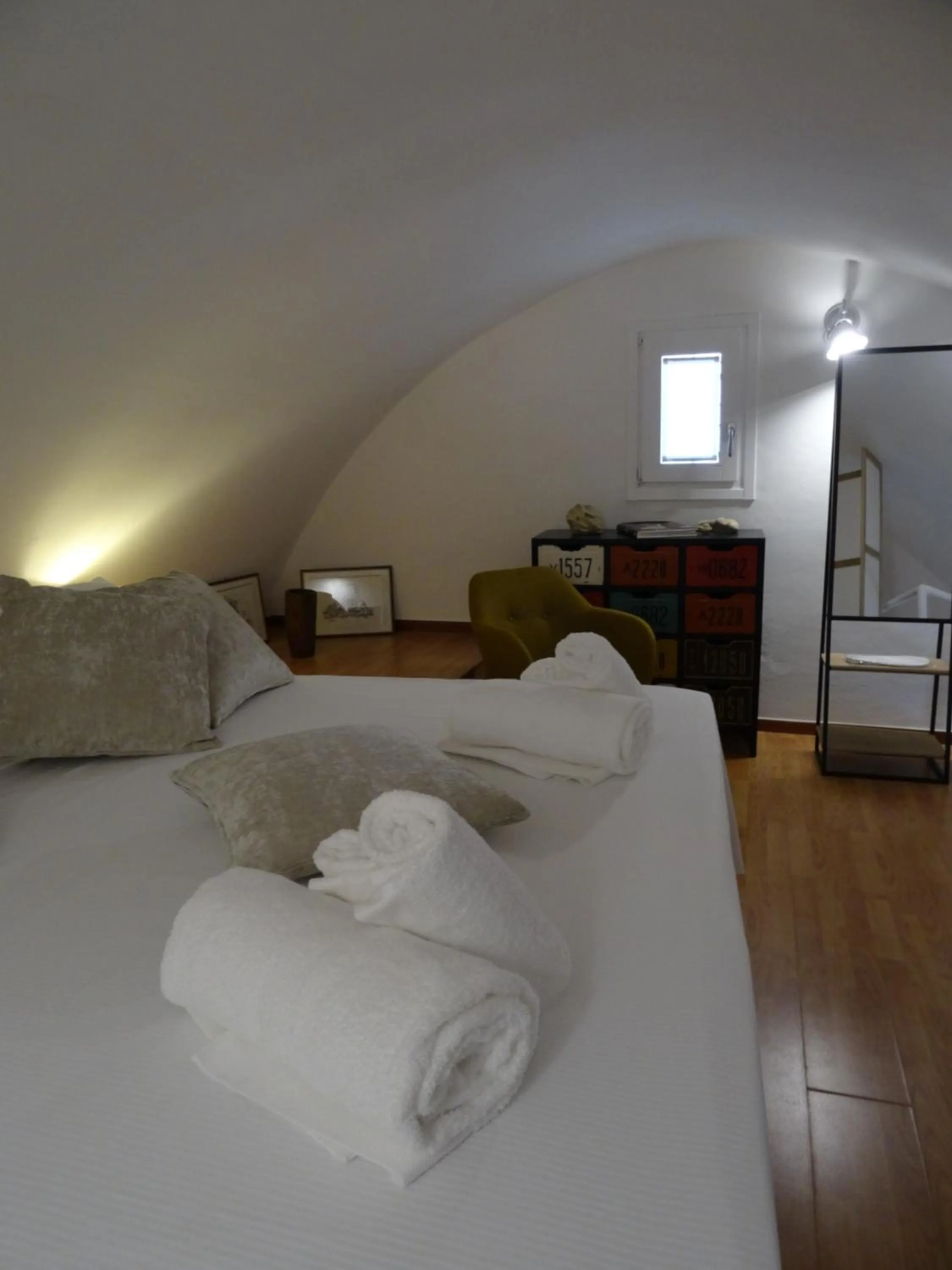 Bedroom, Bed in LA DIMORA DELLE 3 ZIE