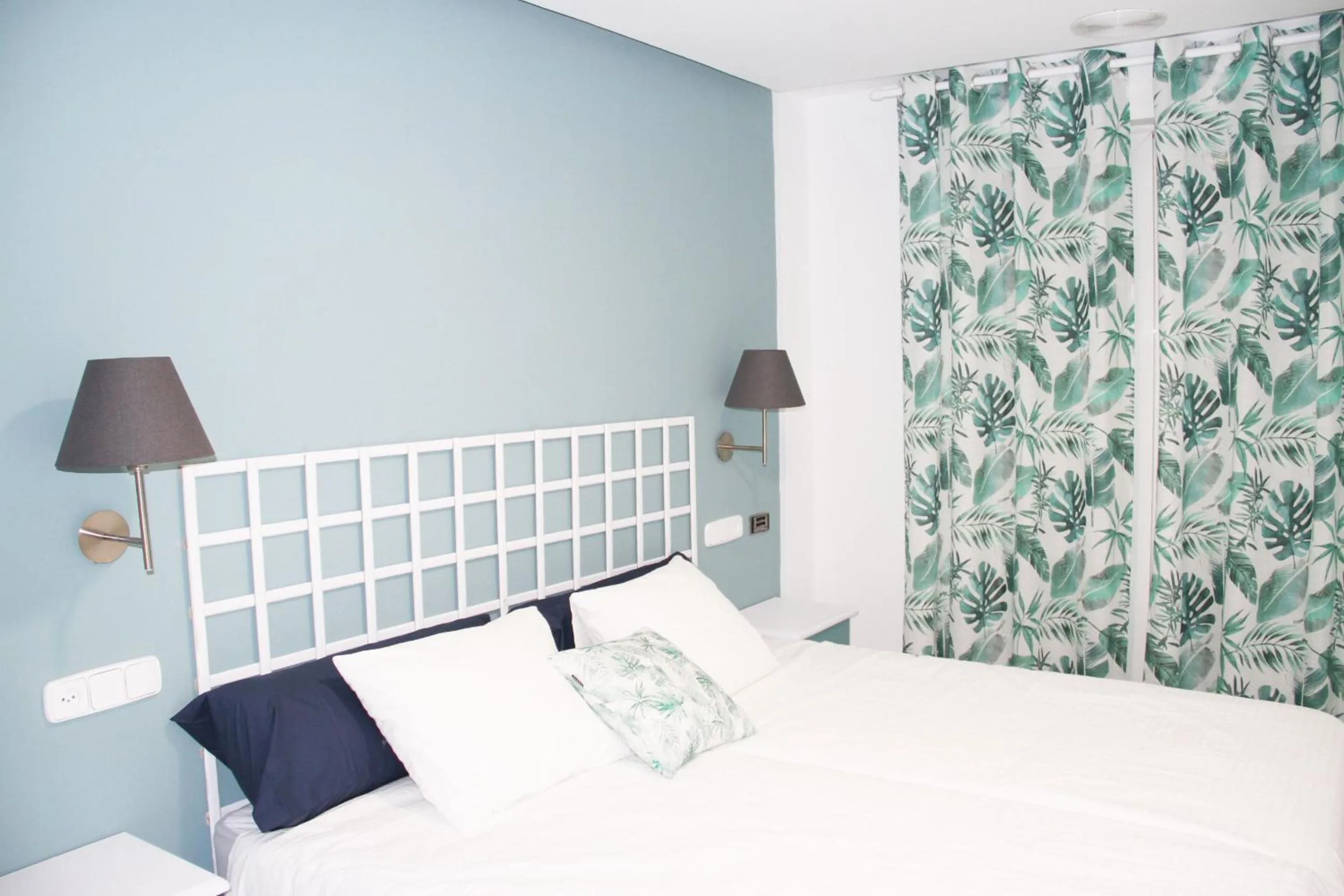 Photo of the whole room, Bed in Hugo Beach Hotel & Apartments