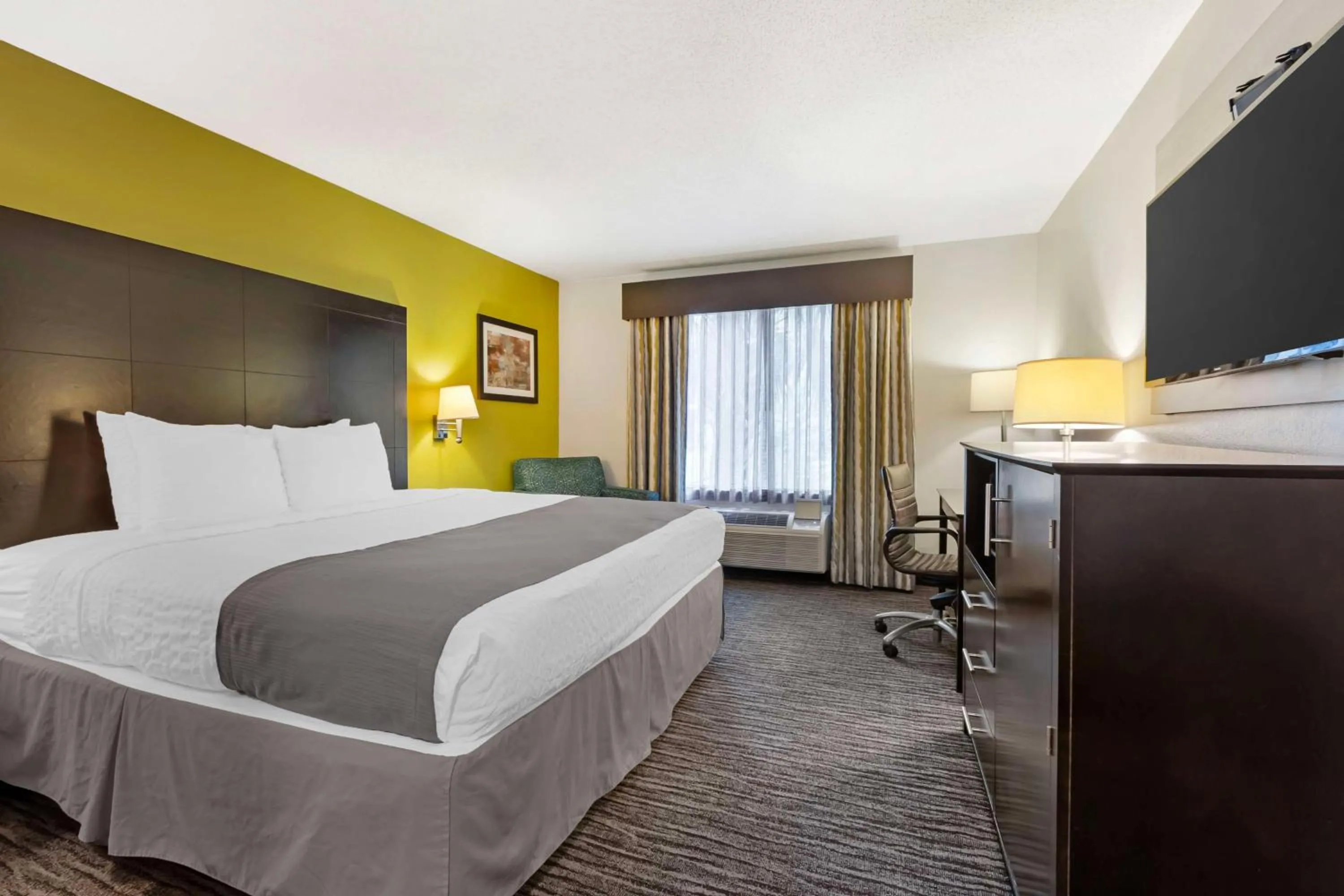 Bedroom, Bed in Best Western Magnolia Inn and Suites