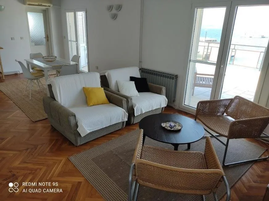 Amazing seaview apartment with a balcony near the beach - Kneza Trpimira I