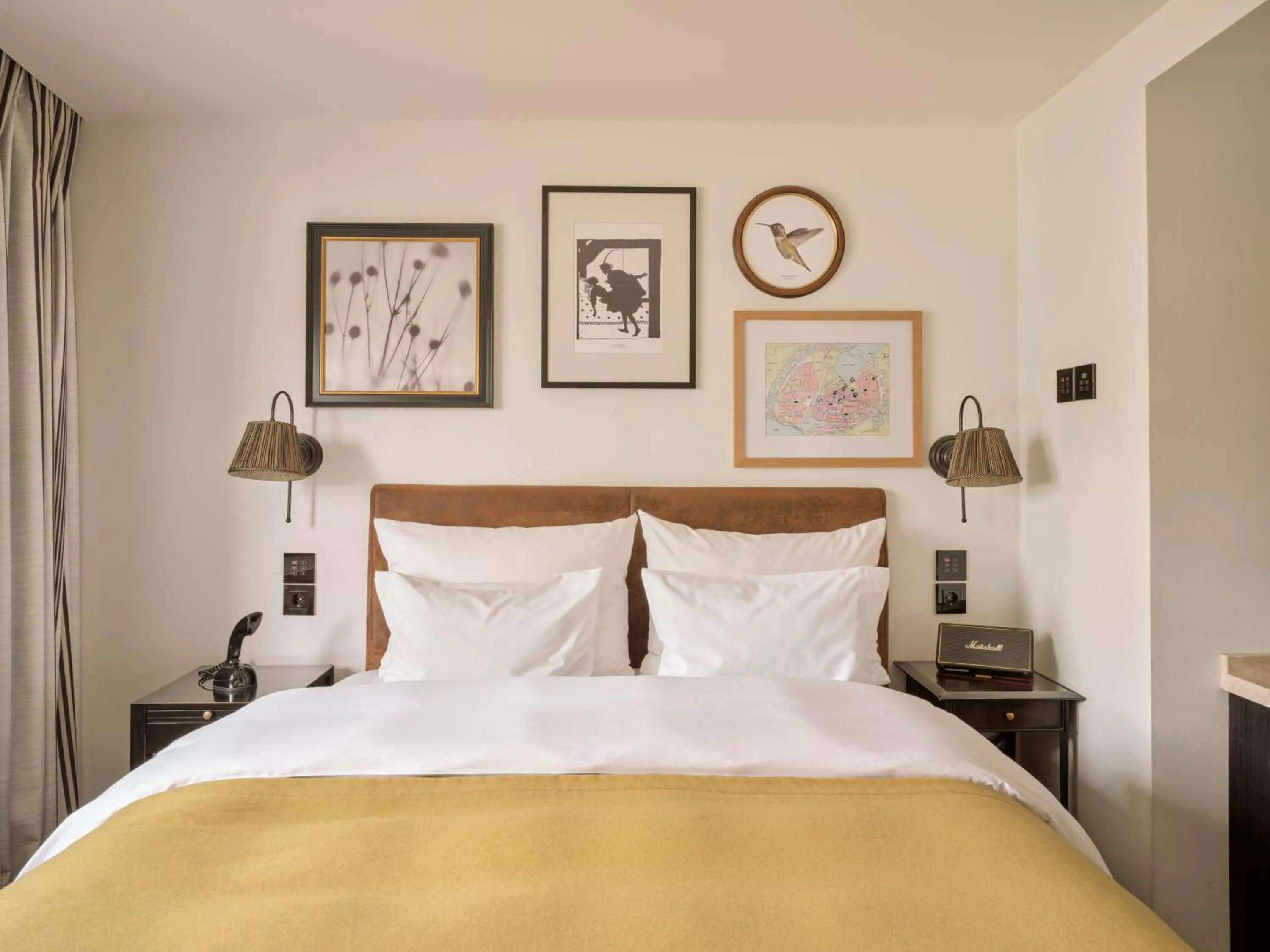 Bed in The Nikolai Hamburg - Leonardo Limited Edition