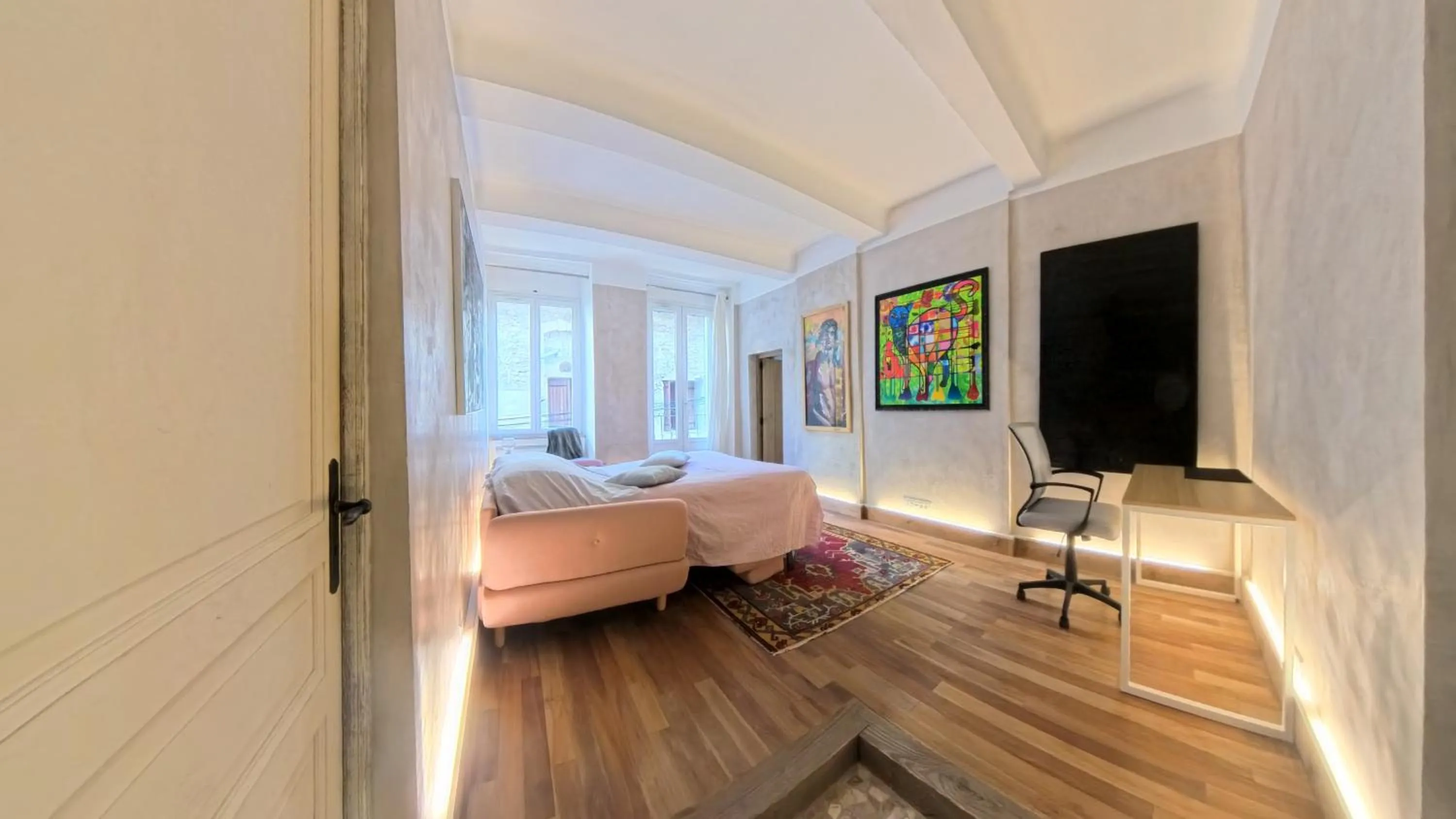 Bedroom, Bed in Le 47 - Rentals in South of France