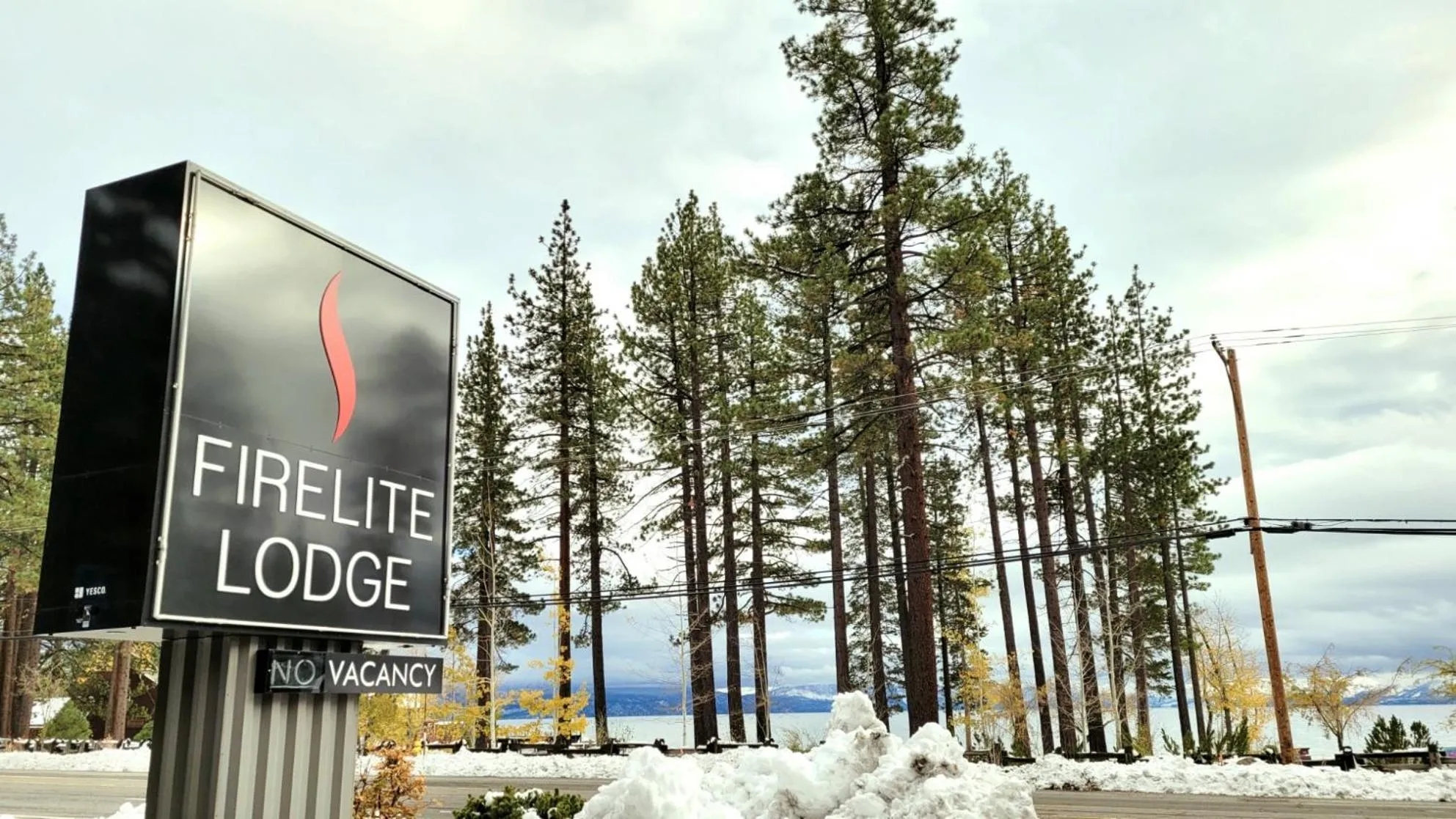 Facade/entrance in Firelite Lodge