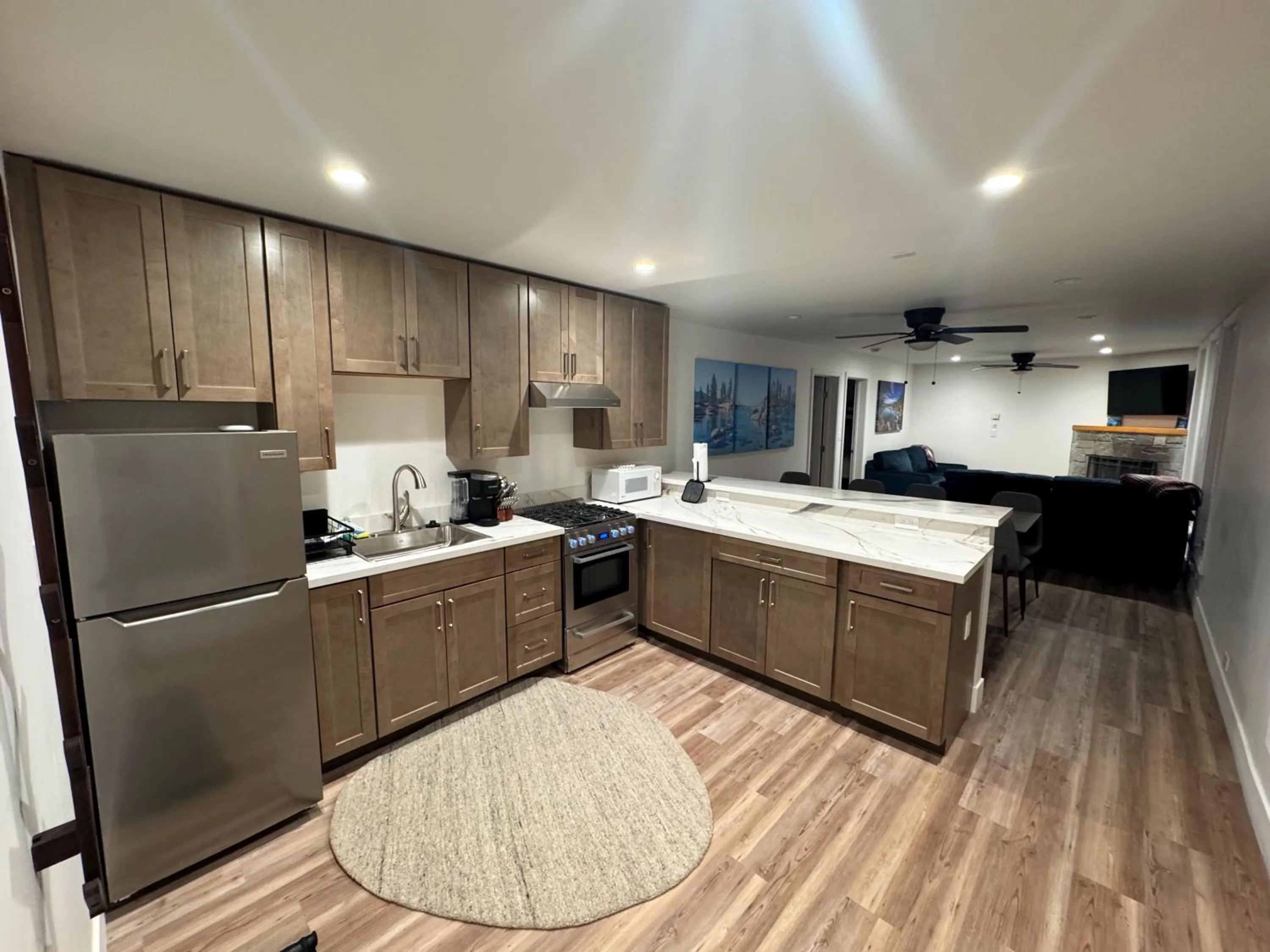 Kitchen or kitchenette in Firelite Lodge