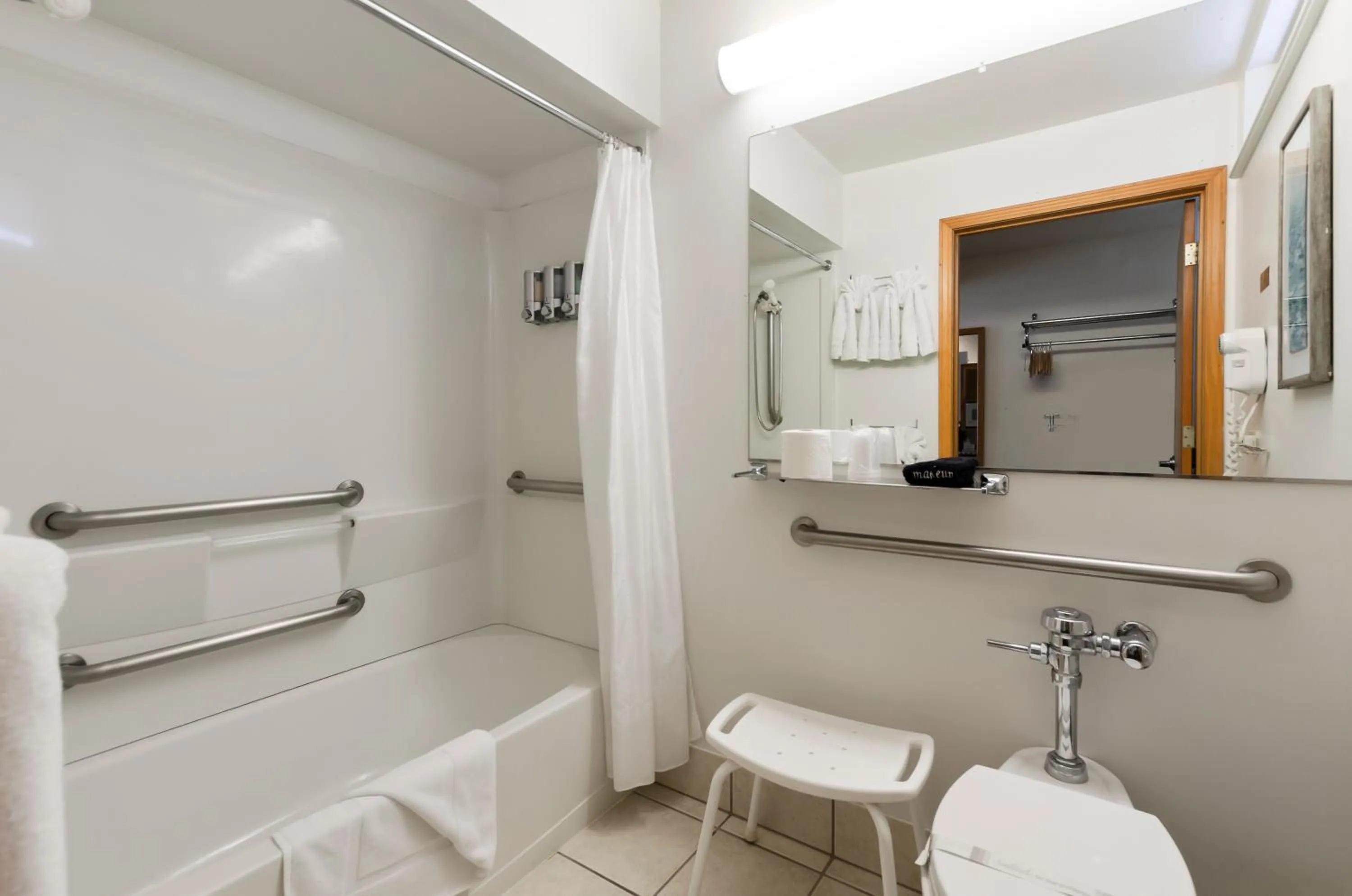 Shower in Firelite Lodge