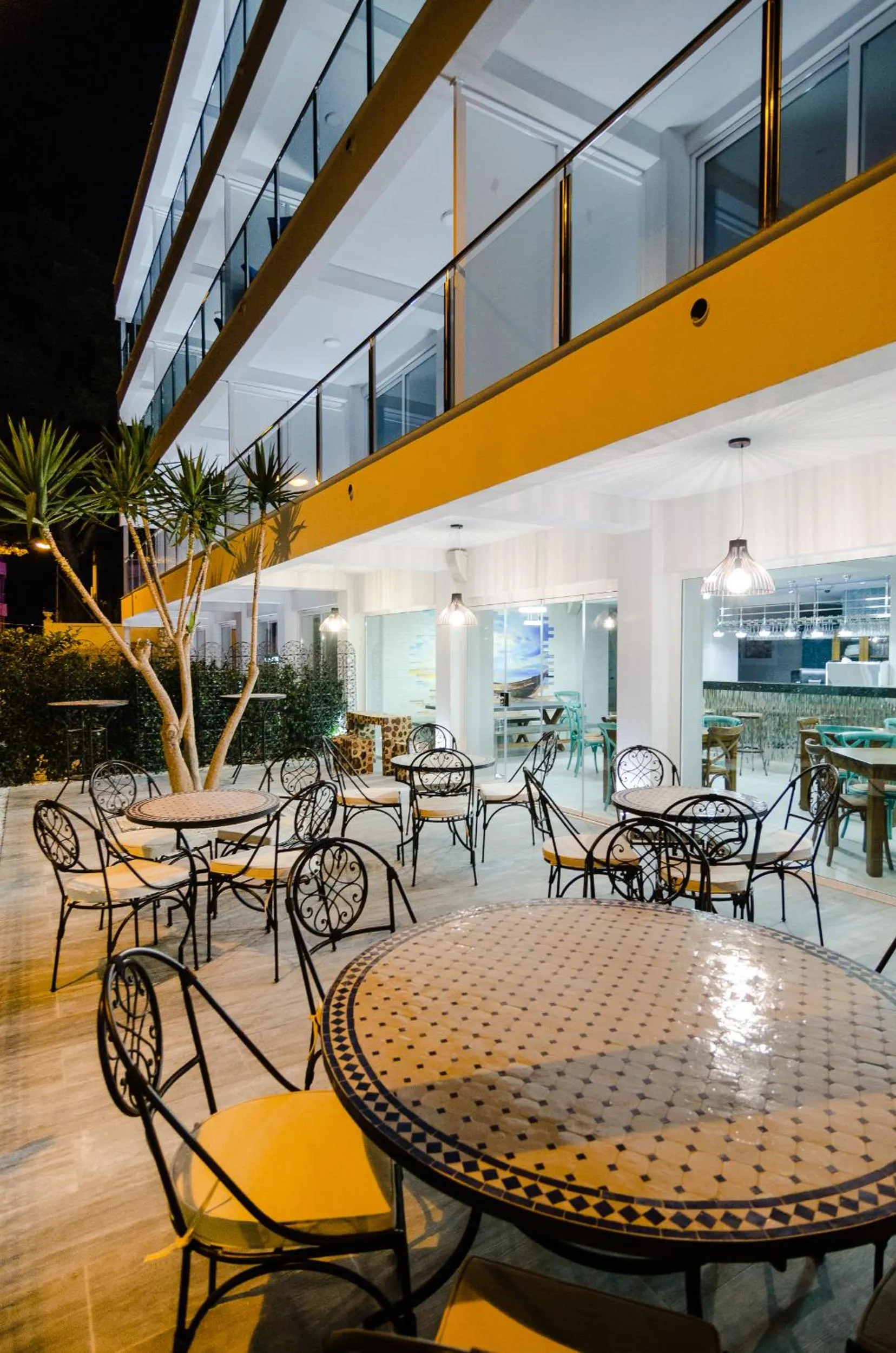 Restaurant/places to eat in Apartamentos Sofia