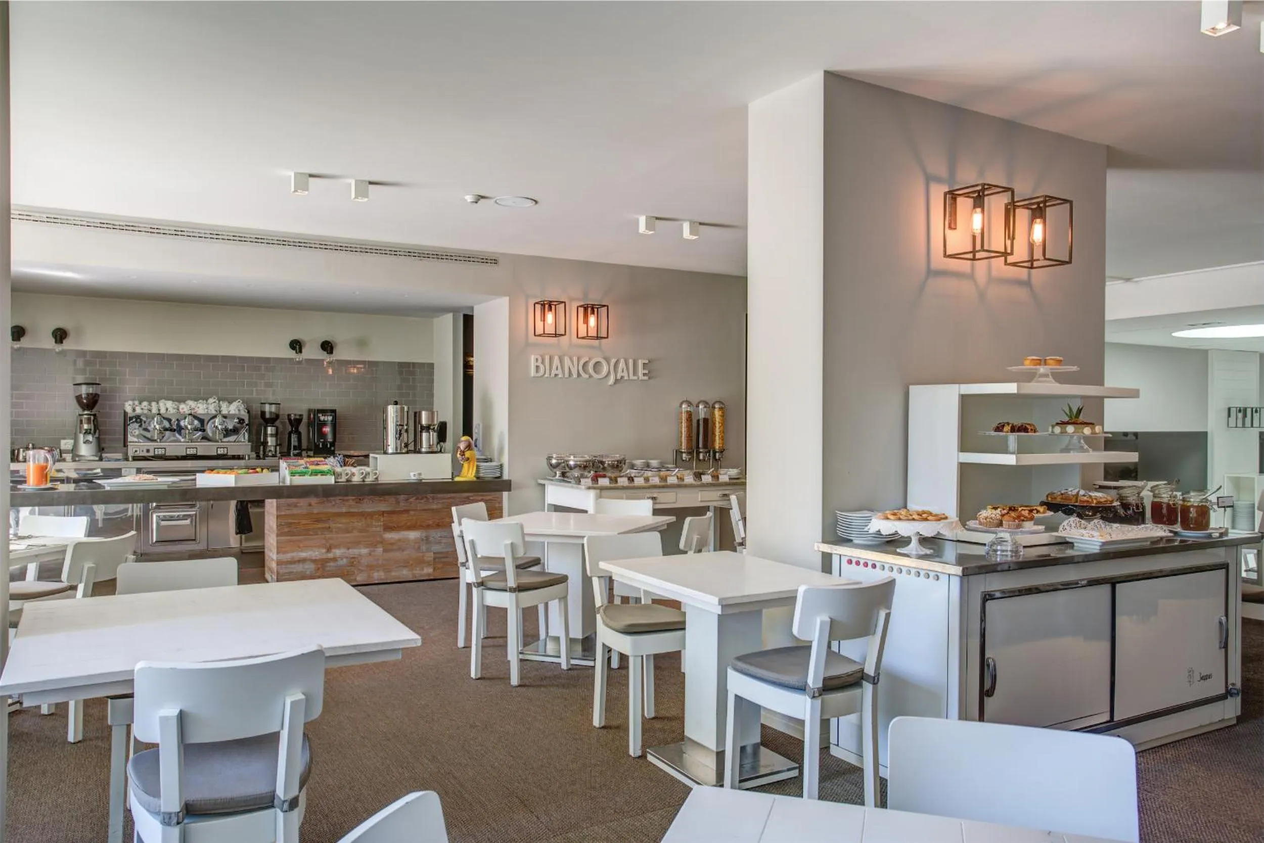 Breakfast in Hotel Europa Monetti